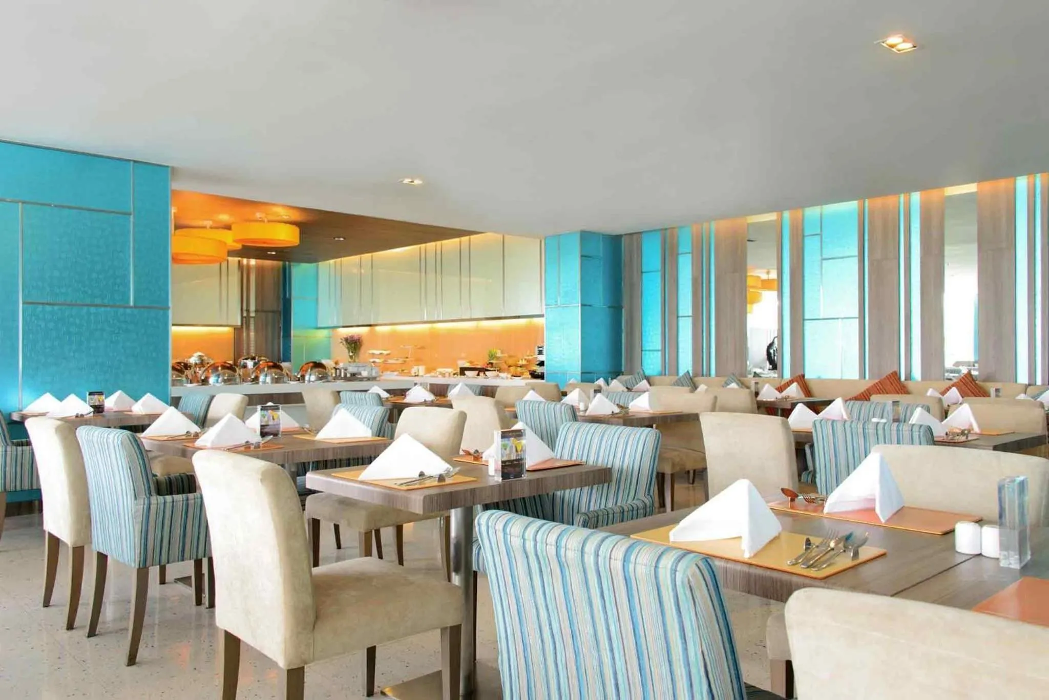 Restaurant/places to eat in Novotel Bangkok IMPACT