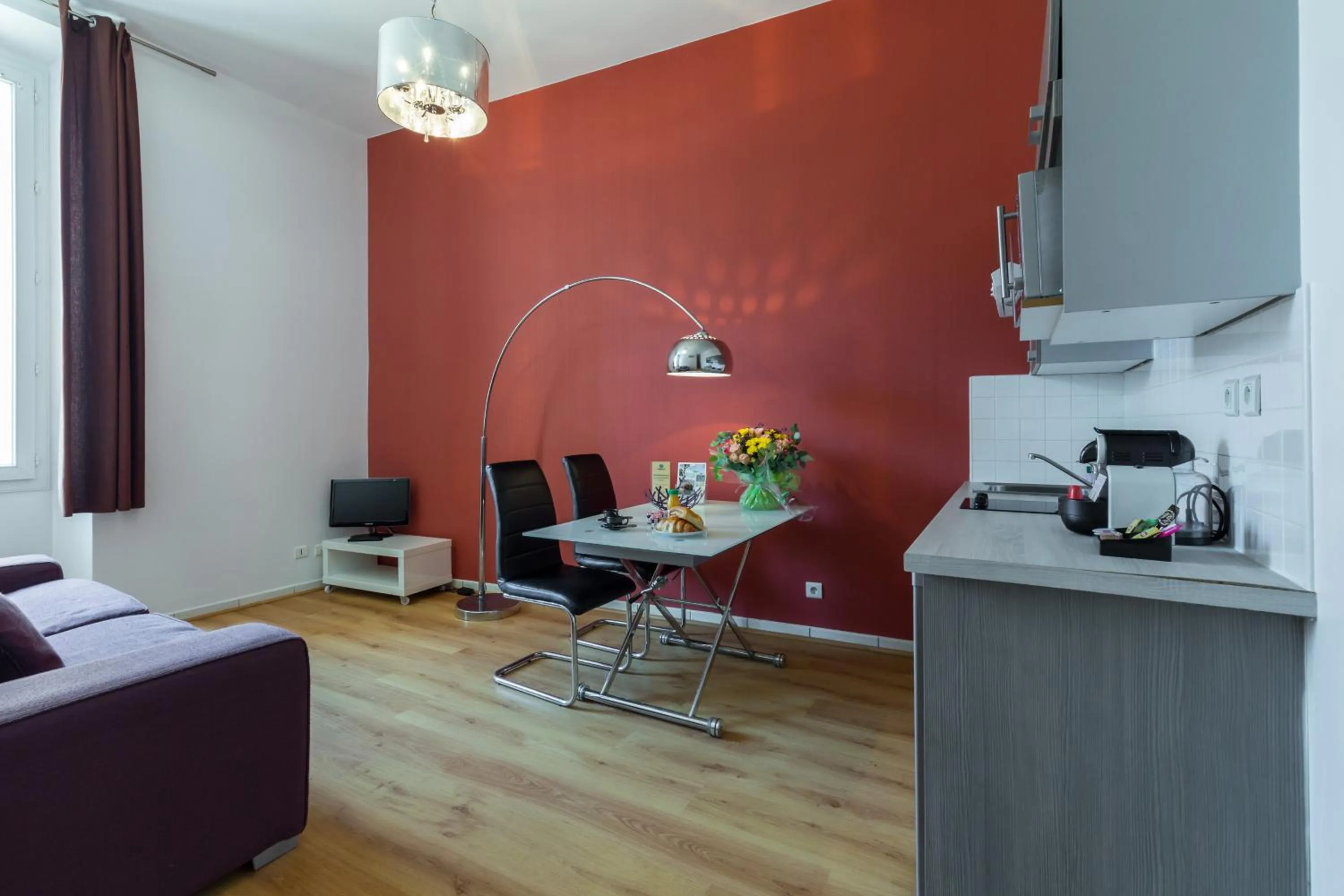 Kitchen or kitchenette in Florella Marceau Apartment