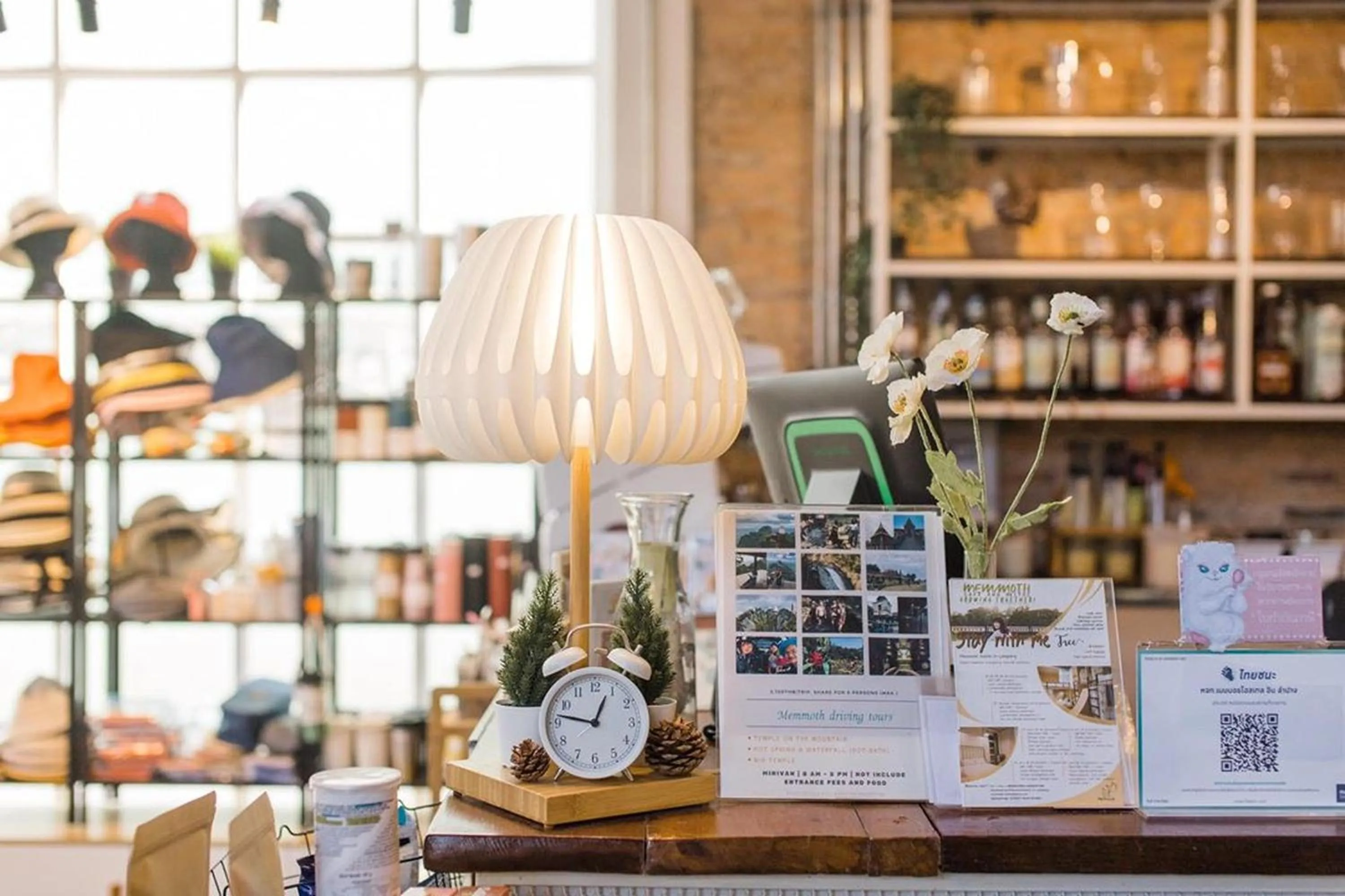 Lobby or reception in Memmoth Cafe & Hostel in Lampang