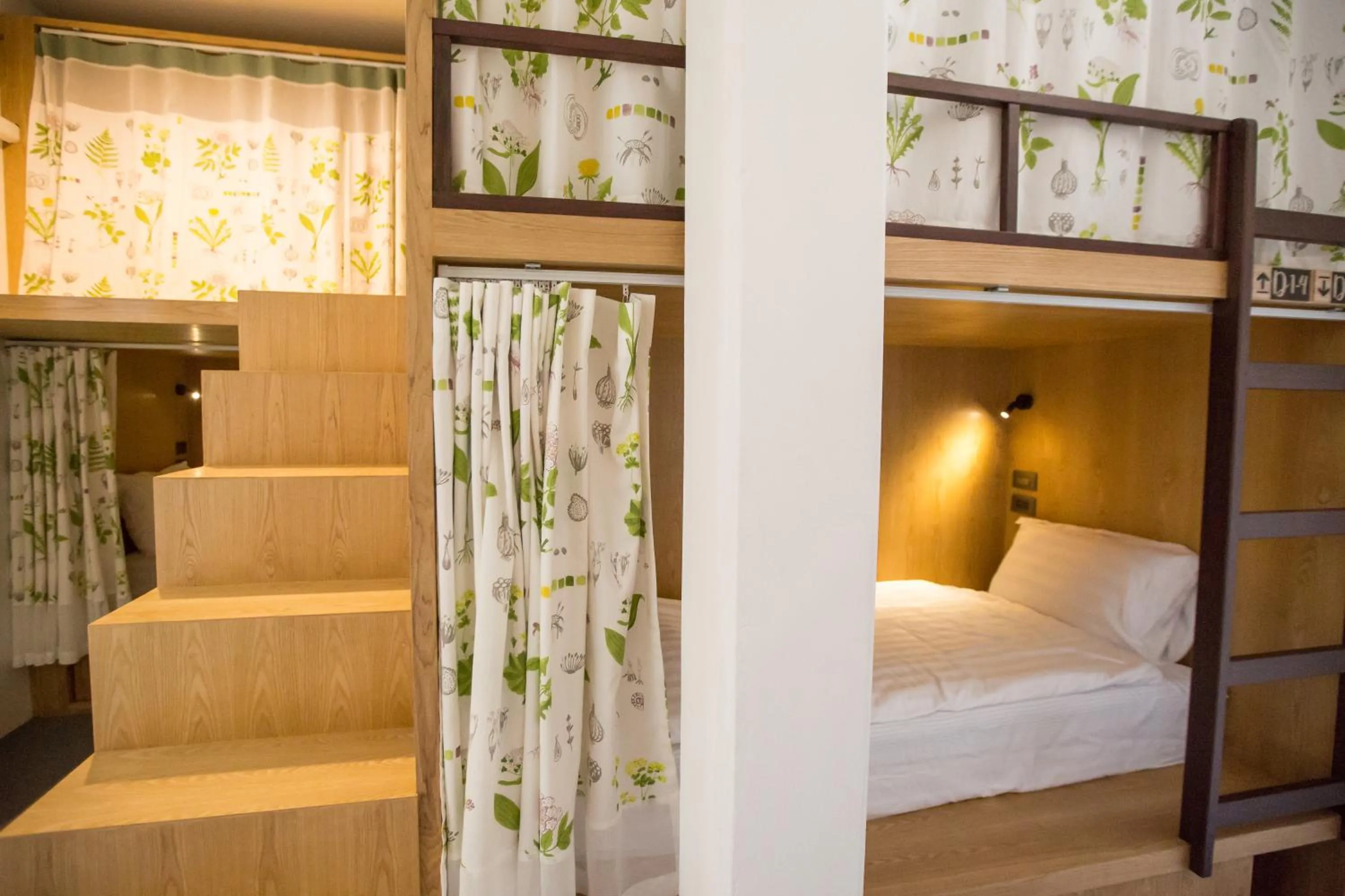 bunk bed, Bed in Memmoth Hostel In Lampang