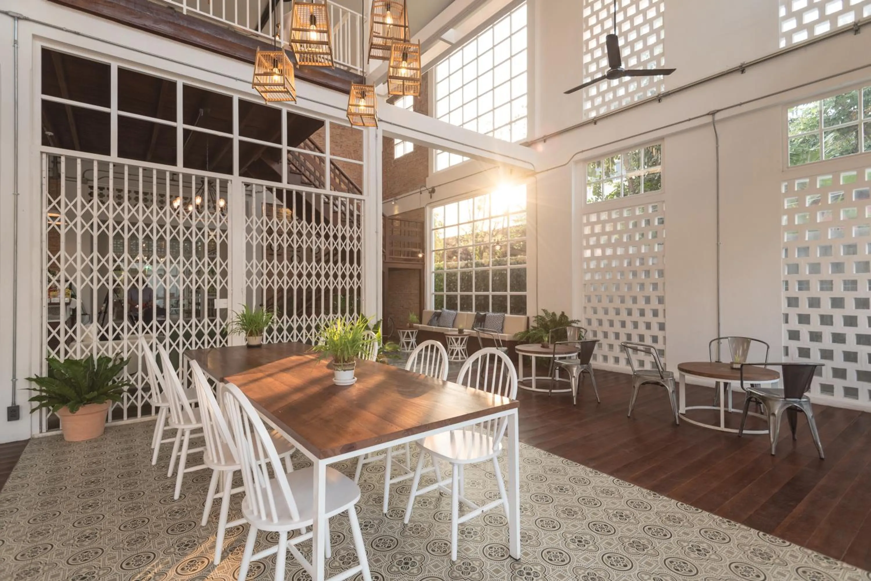 Facade/entrance in Memmoth Hostel In Lampang