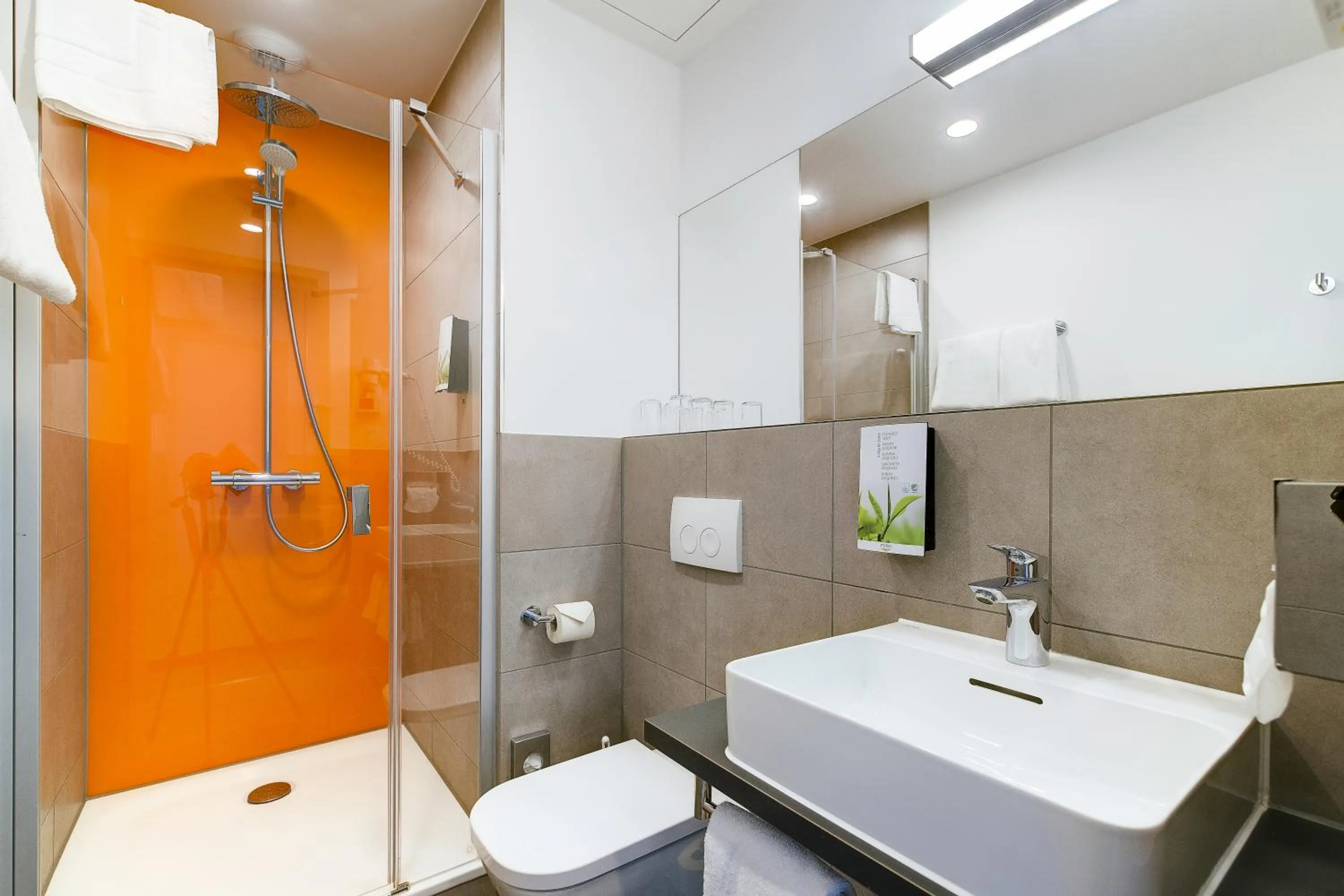 Bathroom in Campanile Leipzig Halle Airport