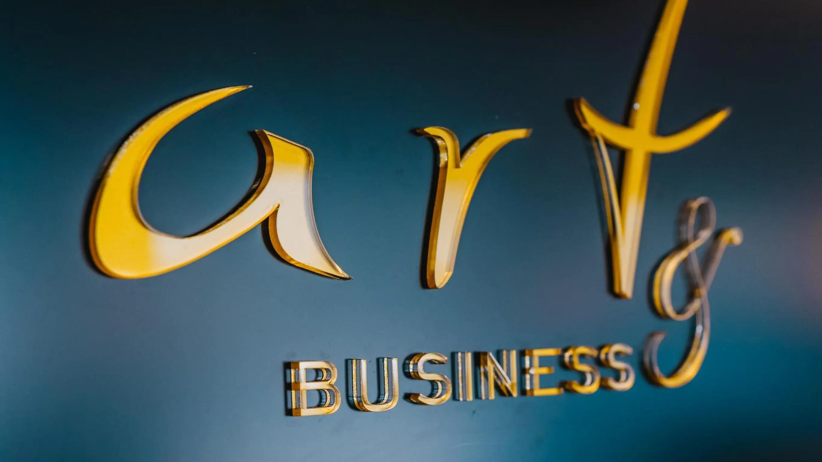 Property logo or sign in Hotel Paryski Art & Business Zakopane - Basen Jacuzzi Sauna Małpi Gaj