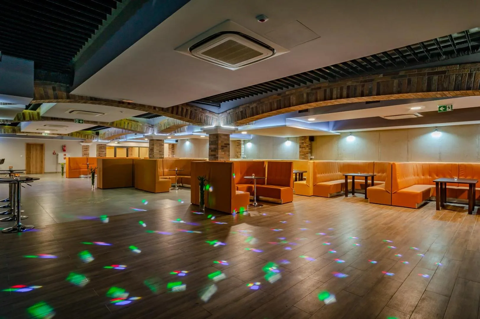 Activities in Hotel Paryski Art & Business Zakopane - Basen Jacuzzi Sauna Małpi Gaj