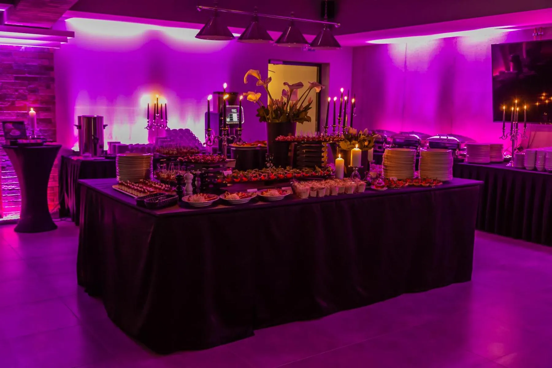 Restaurant/places to eat in Hotel Paryski Art & Business Zakopane - Basen Jacuzzi Sauna Małpi Gaj