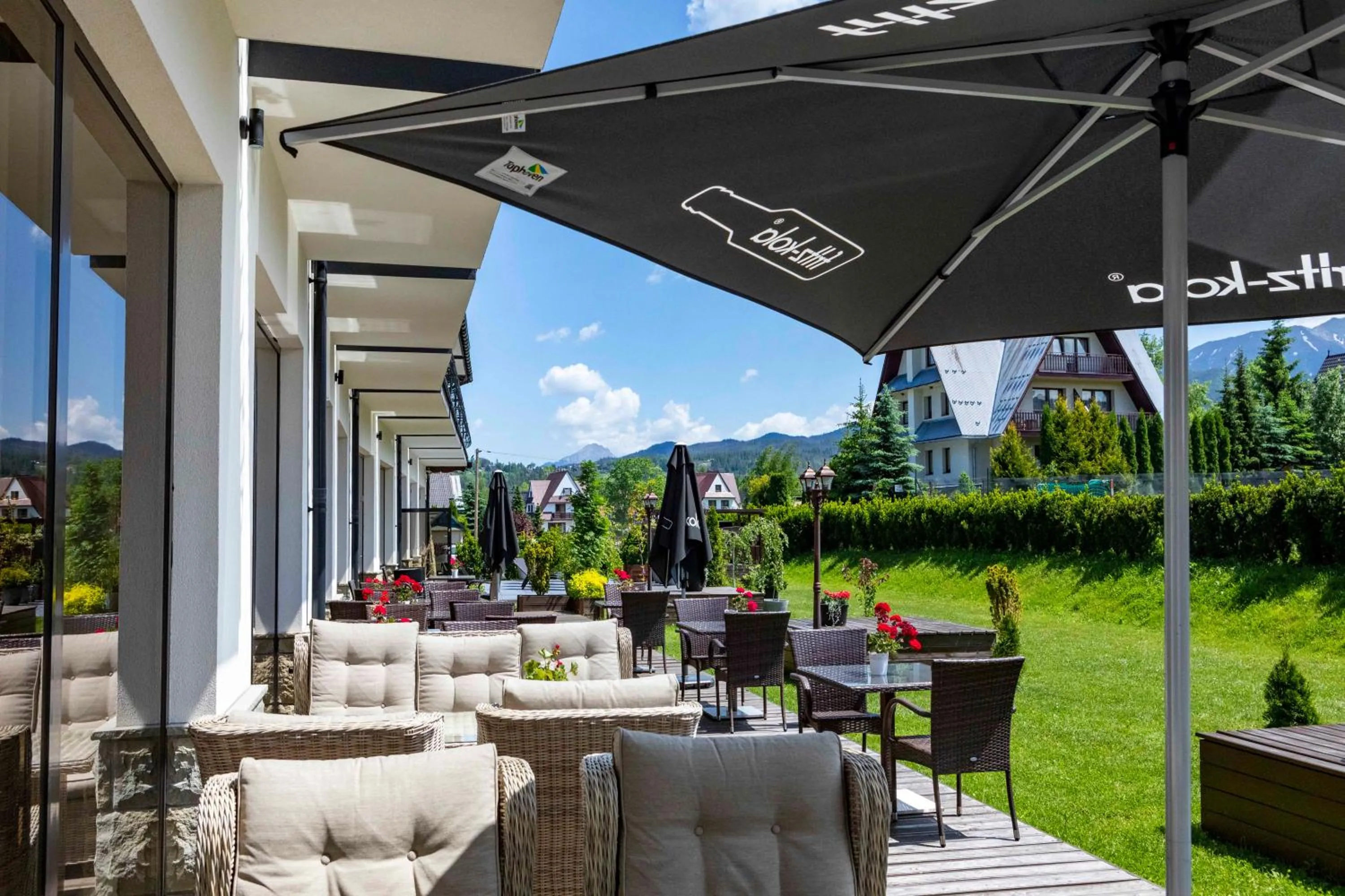 Restaurant/places to eat in Hotel Paryski Art & Business Zakopane - Basen Jacuzzi Sauna Małpi Gaj