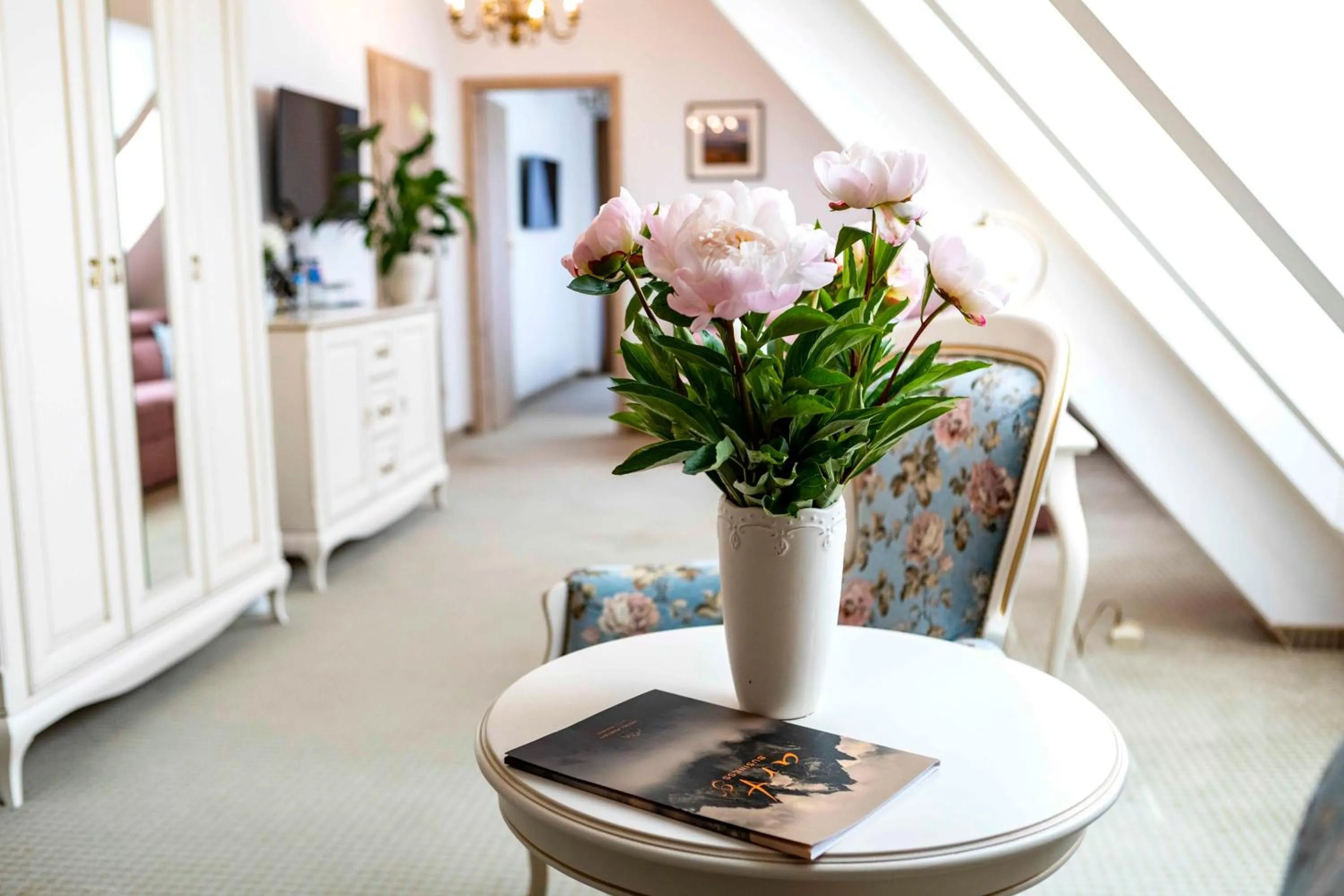 Seating area in Hotel Paryski Art & Business Zakopane - Basen Jacuzzi Sauna Małpi Gaj