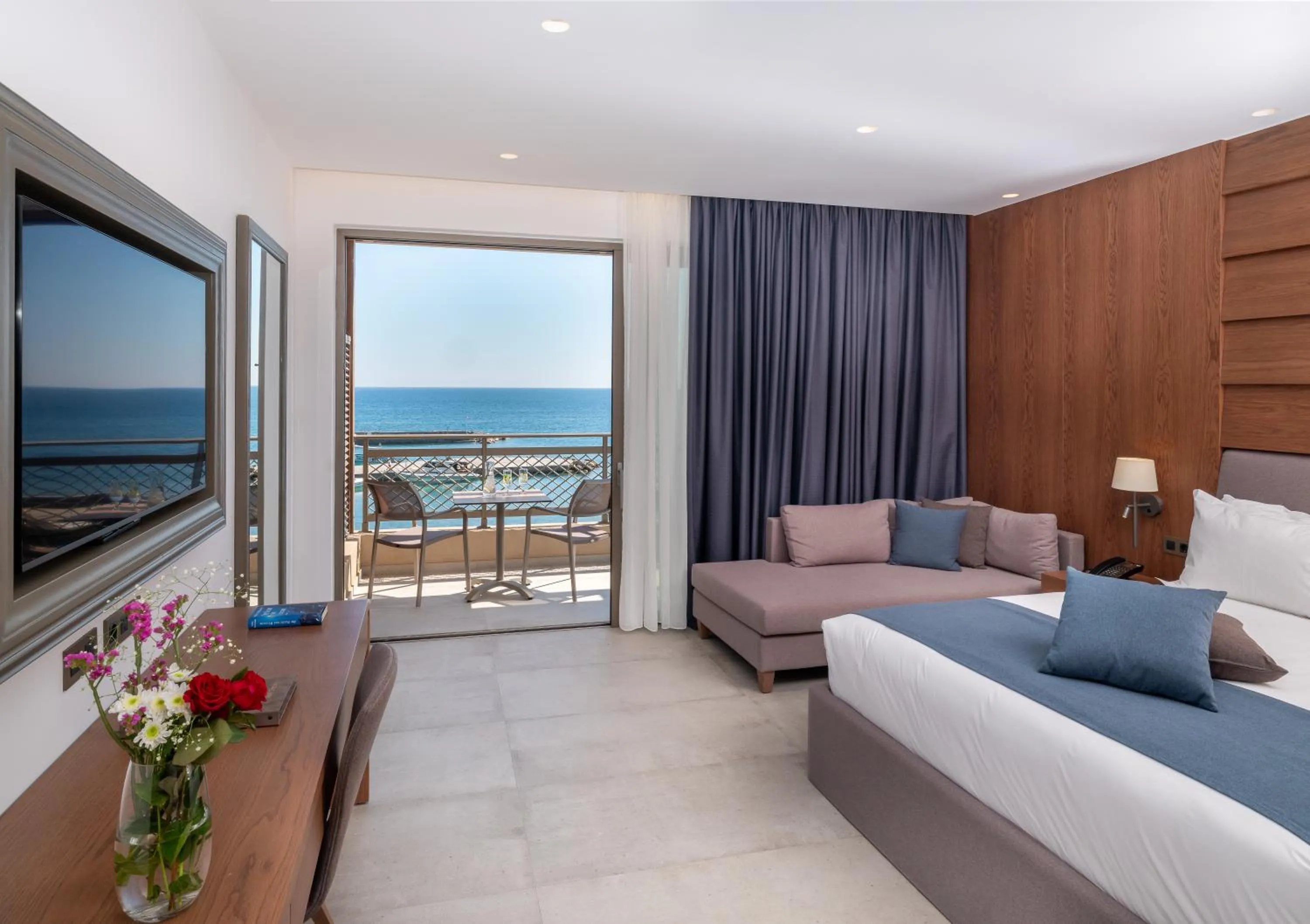 Bed in Nana Golden Beach All Inclusive Resort & Spa