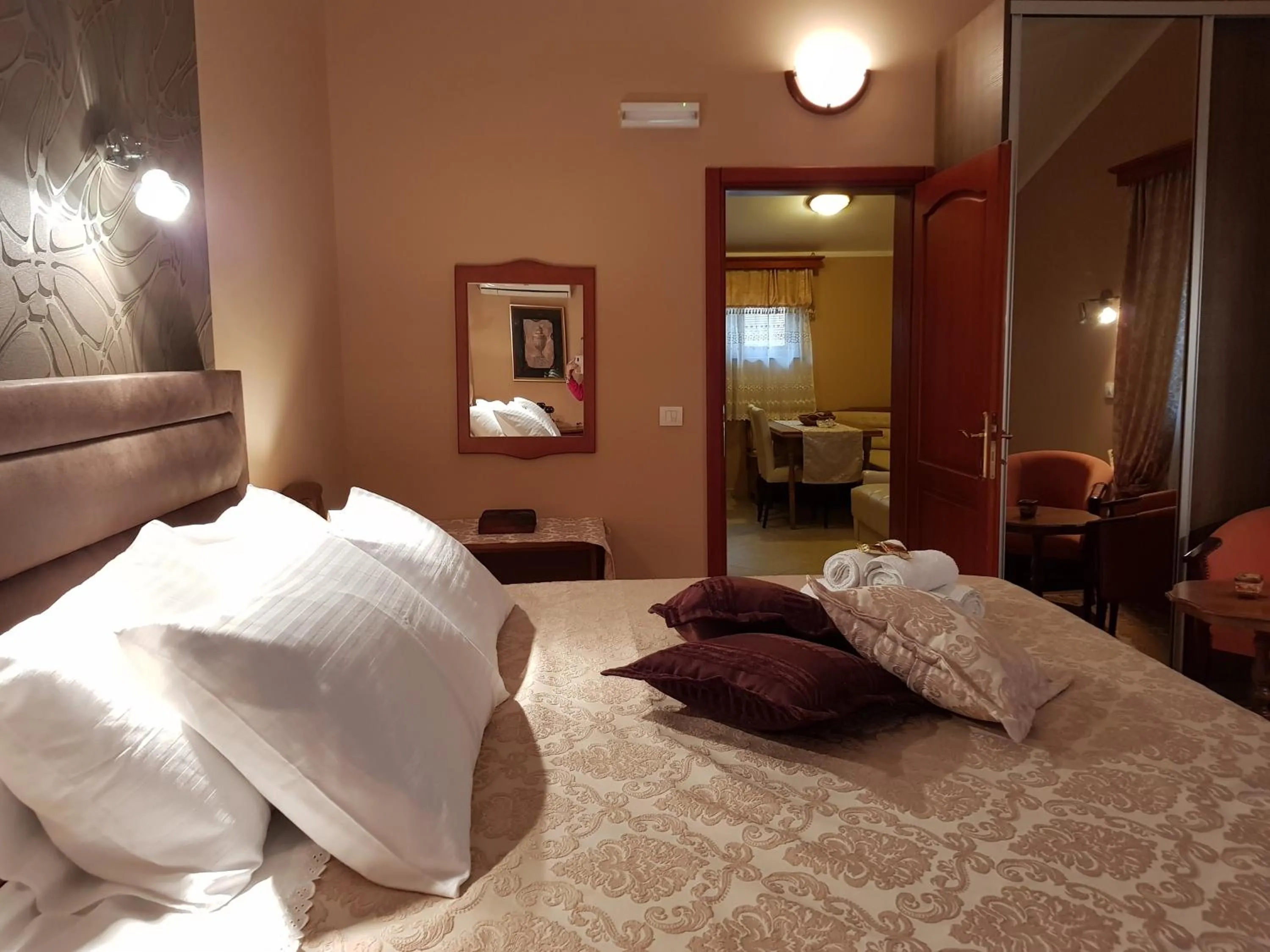 Bedroom, Bed in Apartments Bogdanovic