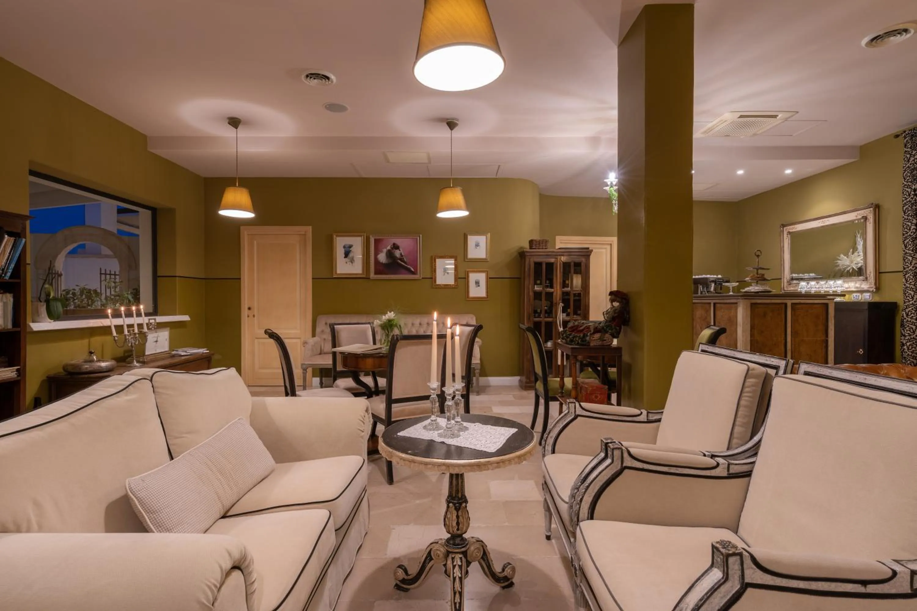 Lounge or bar in La Locanda Del Carrubo