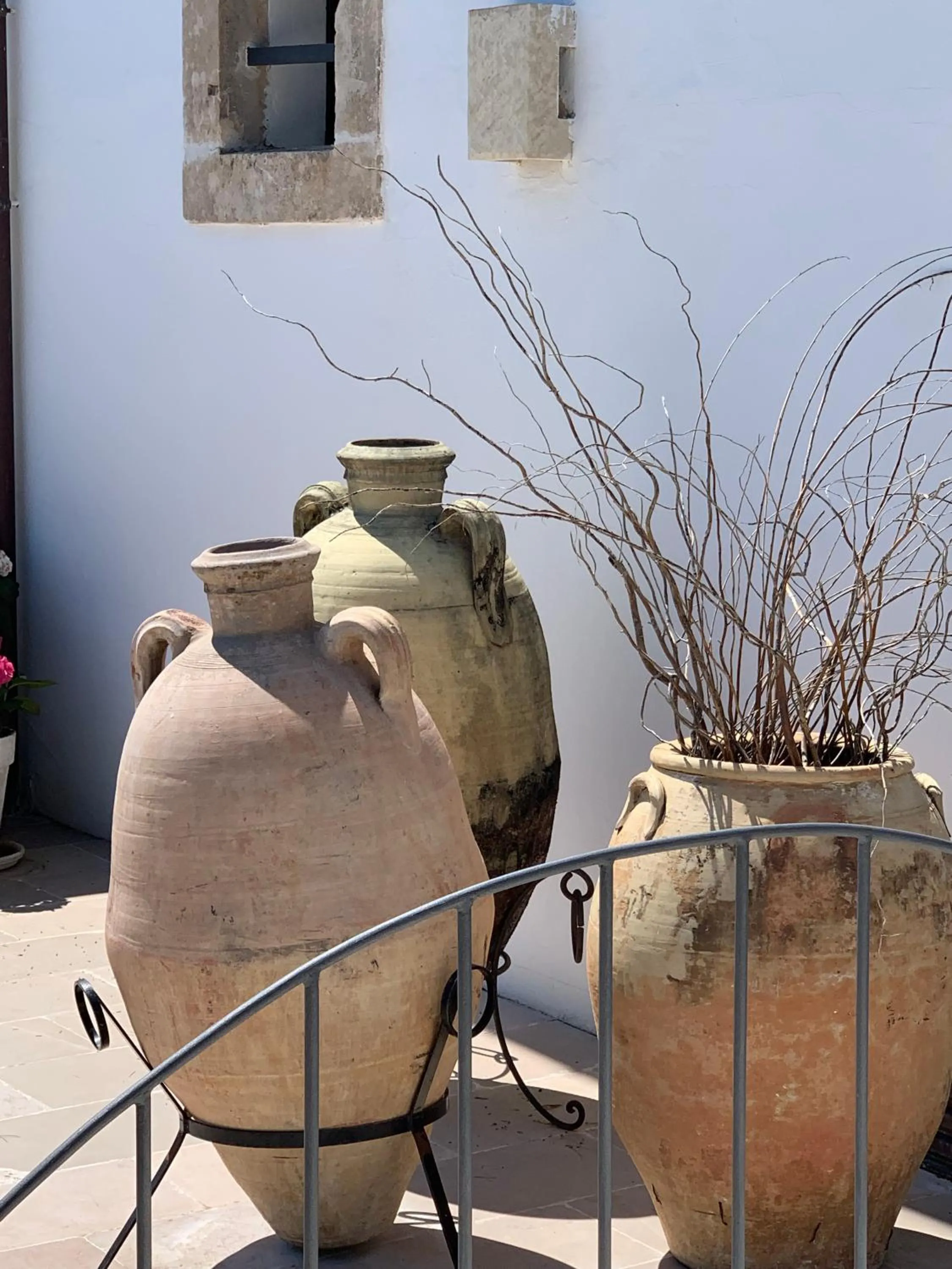 Decorative detail in La Locanda Del Carrubo