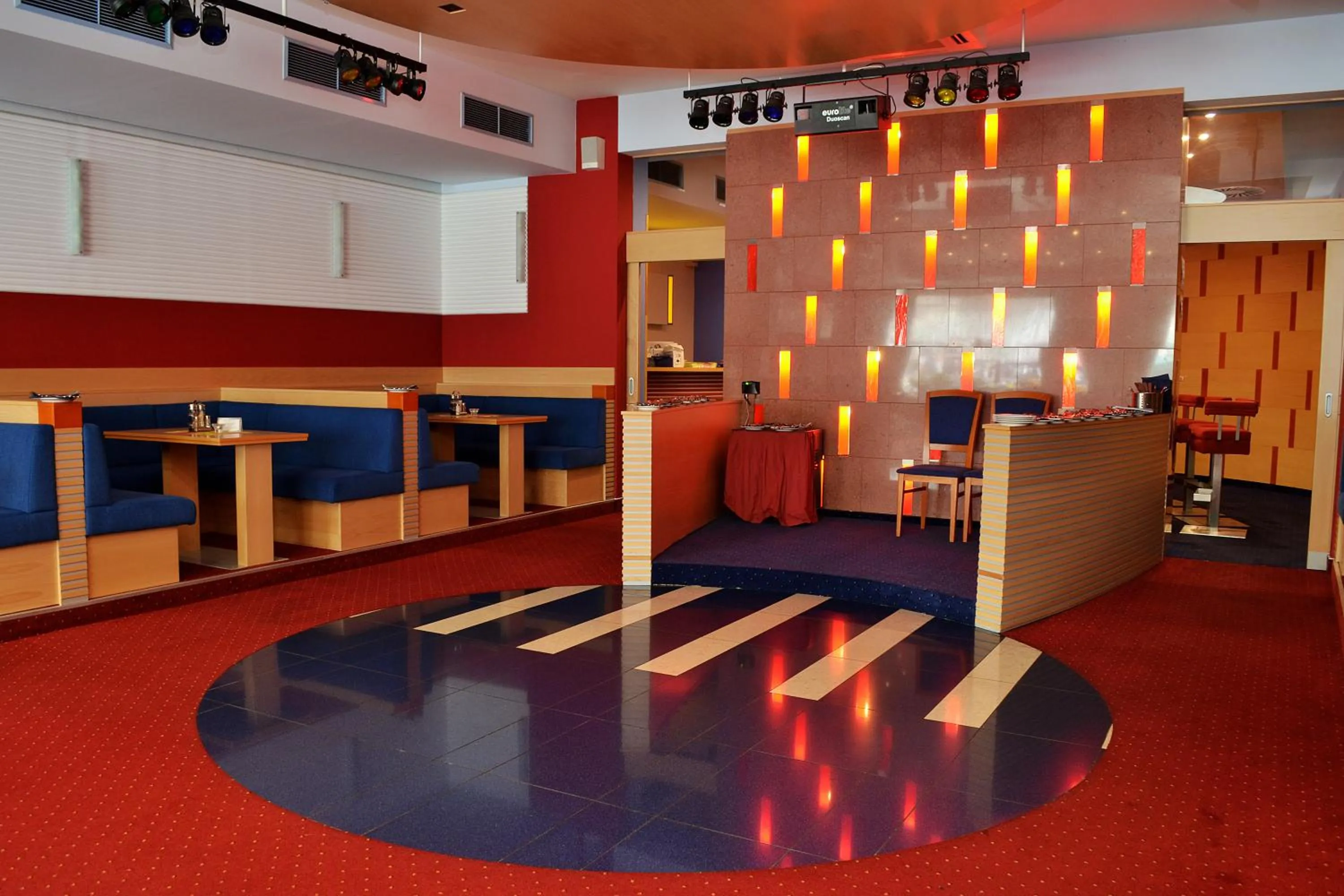 Restaurant/places to eat in Hotel Slovan