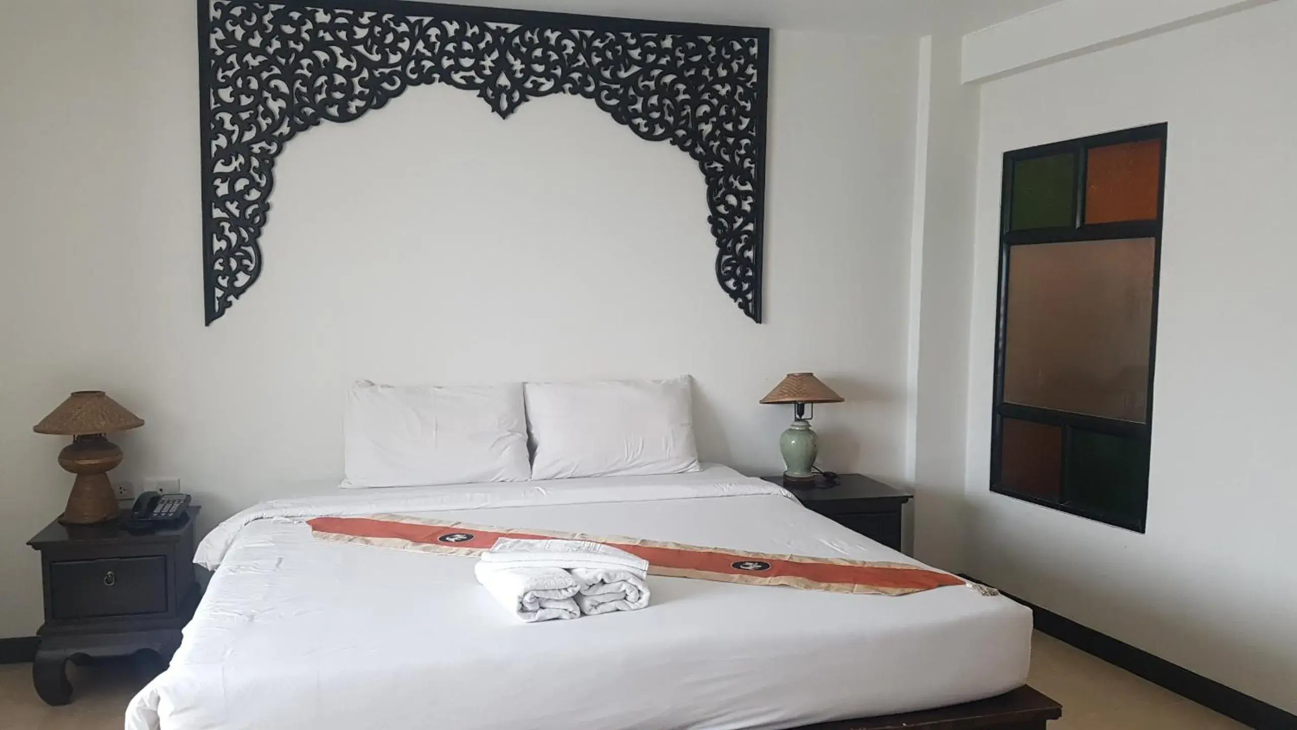 Deluxe Double Room with Pool View in Wangburapa Grand Hotel Deluxe Double Room with Pool View in Wangburapa Grand Hotel