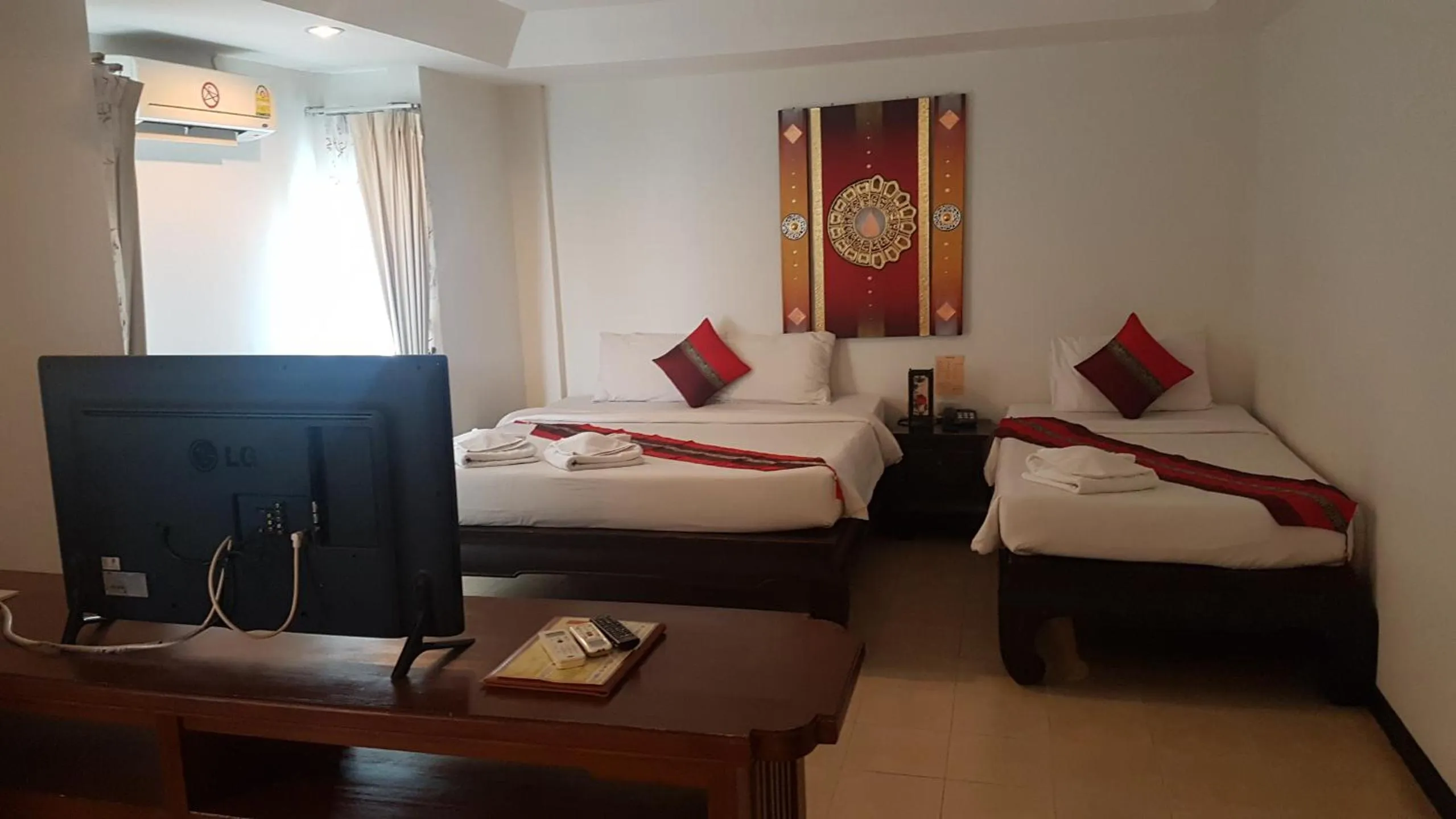 Bedroom, Bed in Wangburapa Grand Hotel