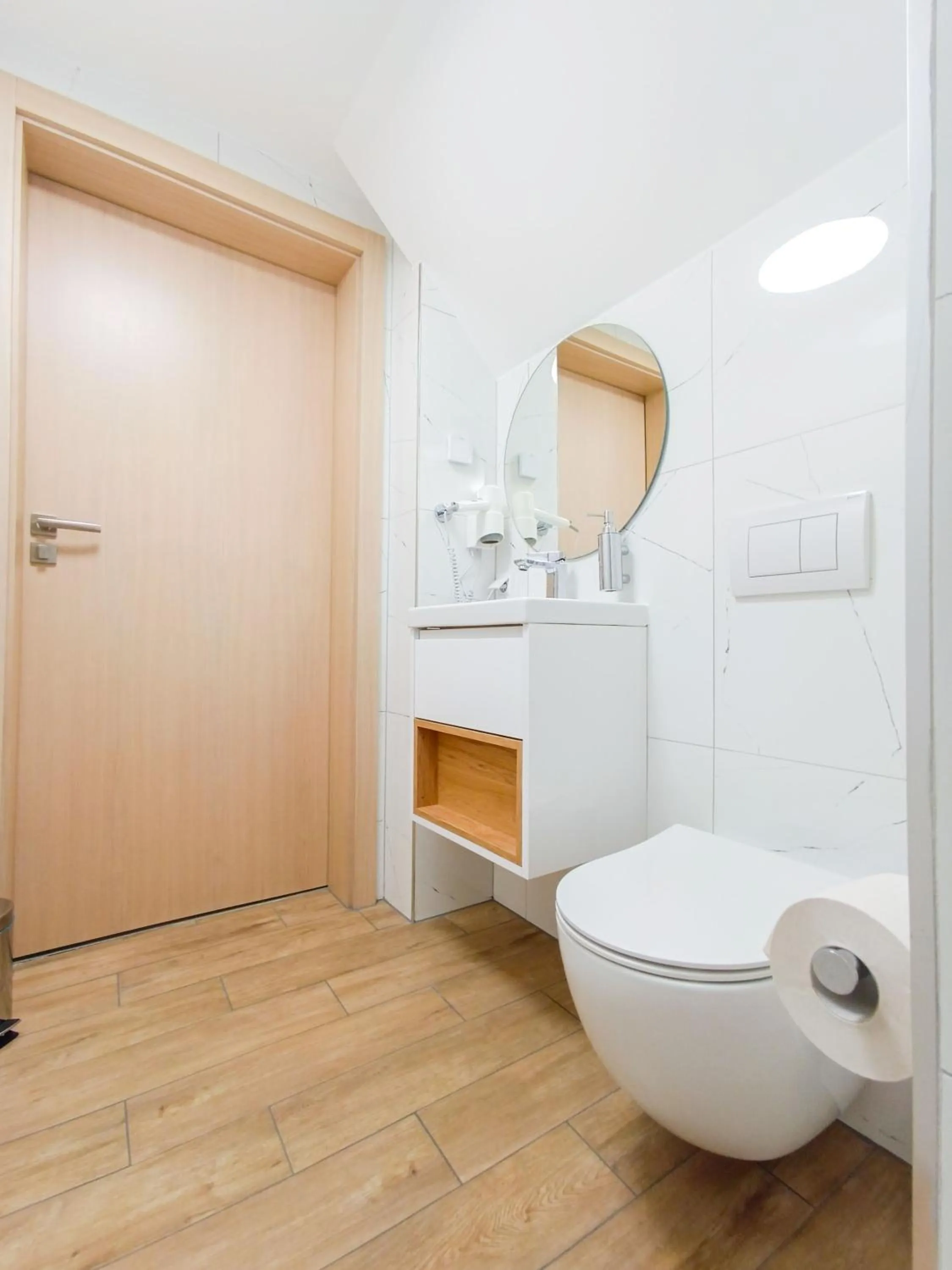 Shower in Hotel Alpin