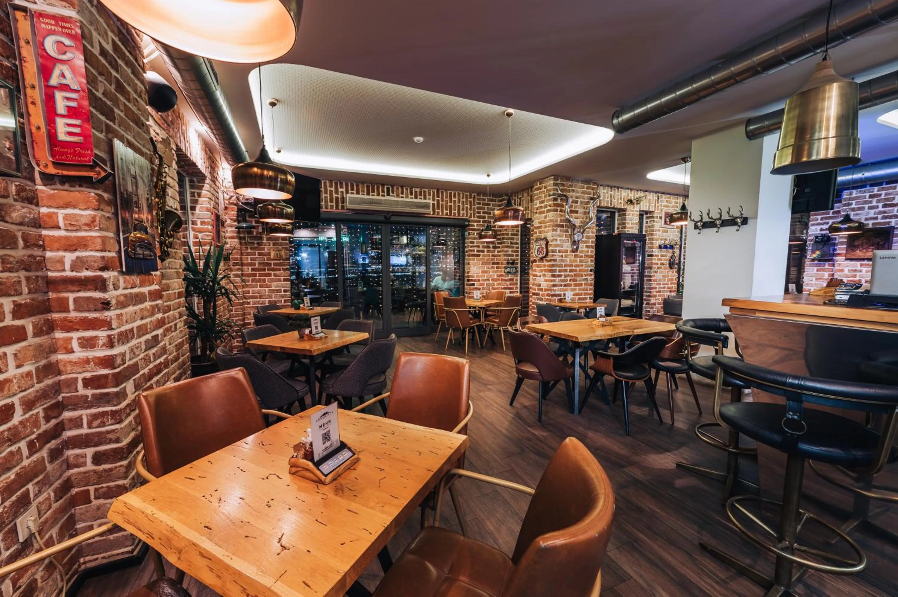 Restaurant/places to eat in Urbanista Hotel & Bar