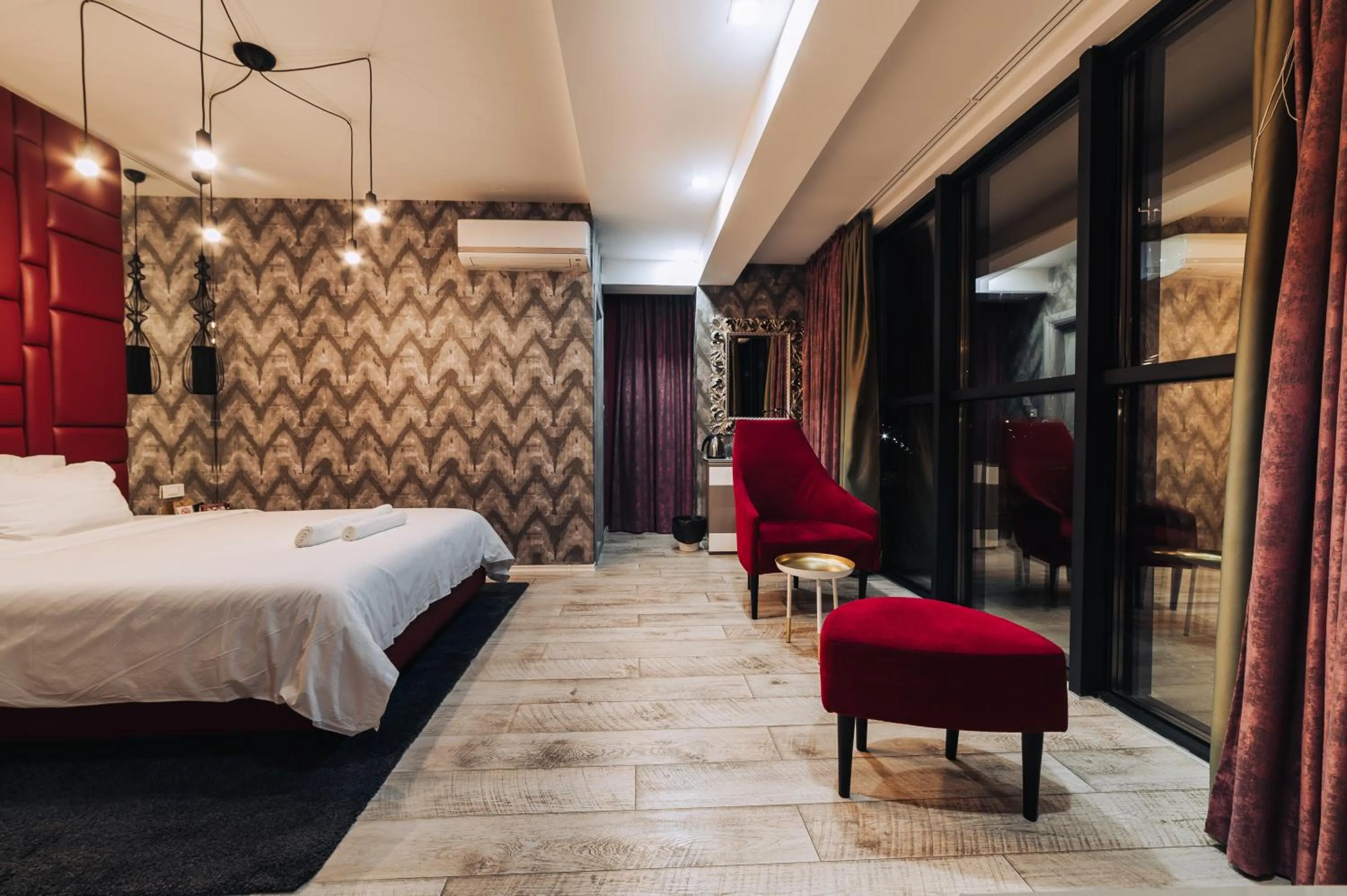 Bed in Urbanista Hotel & Bar