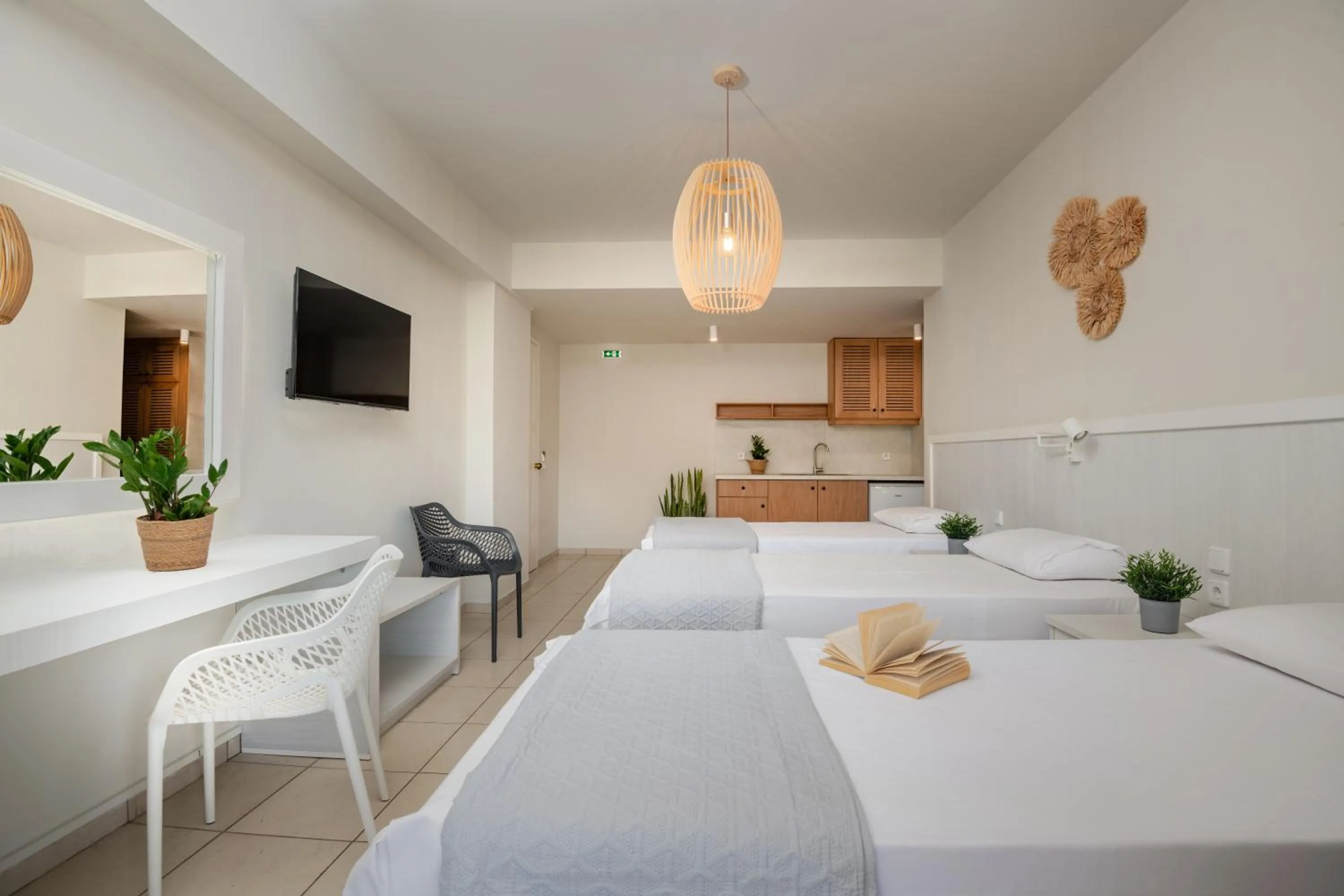 Bed in Alykes View Apartments