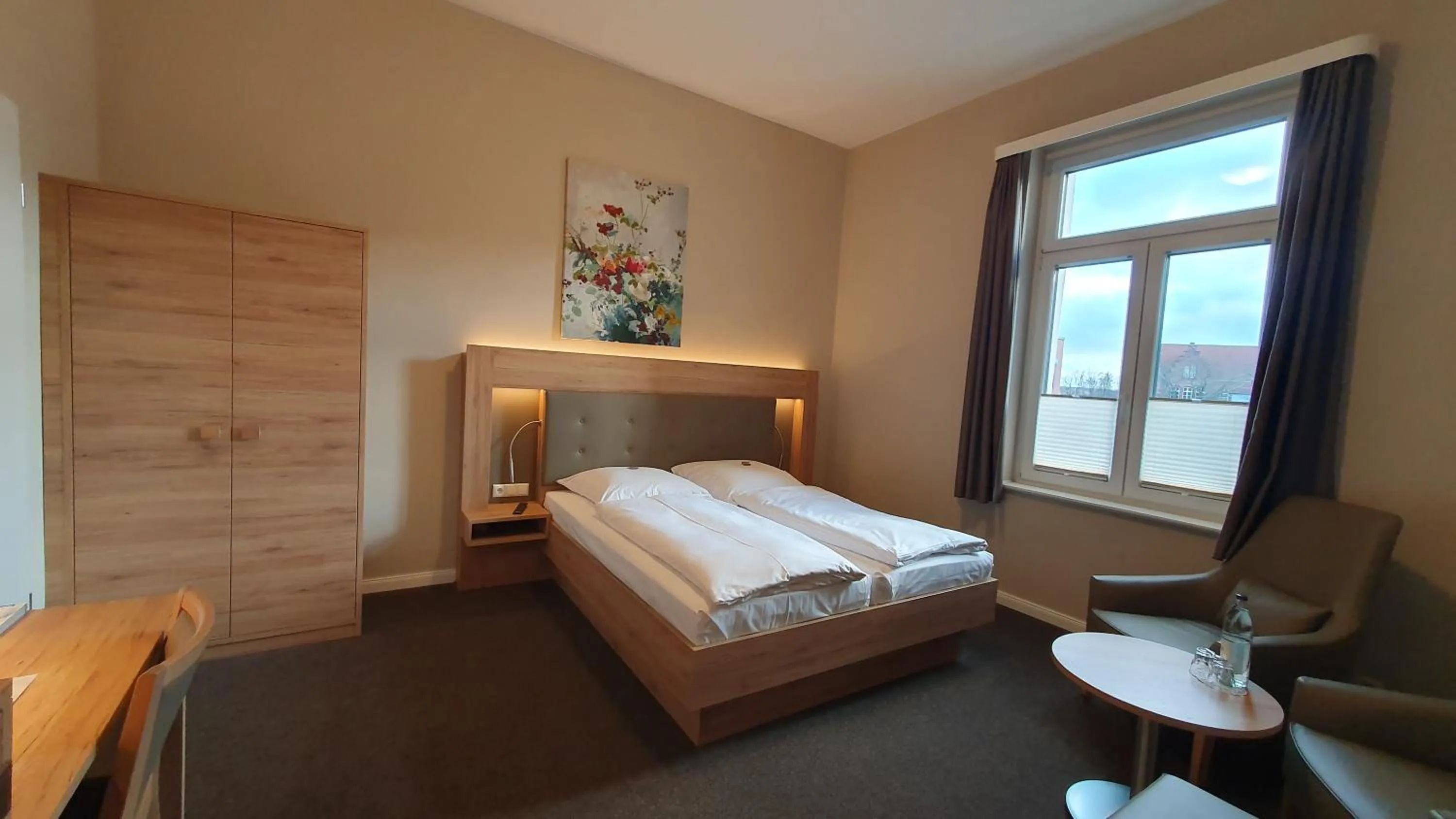 Photo of the whole room, Bed in Hotel An der Altstadt