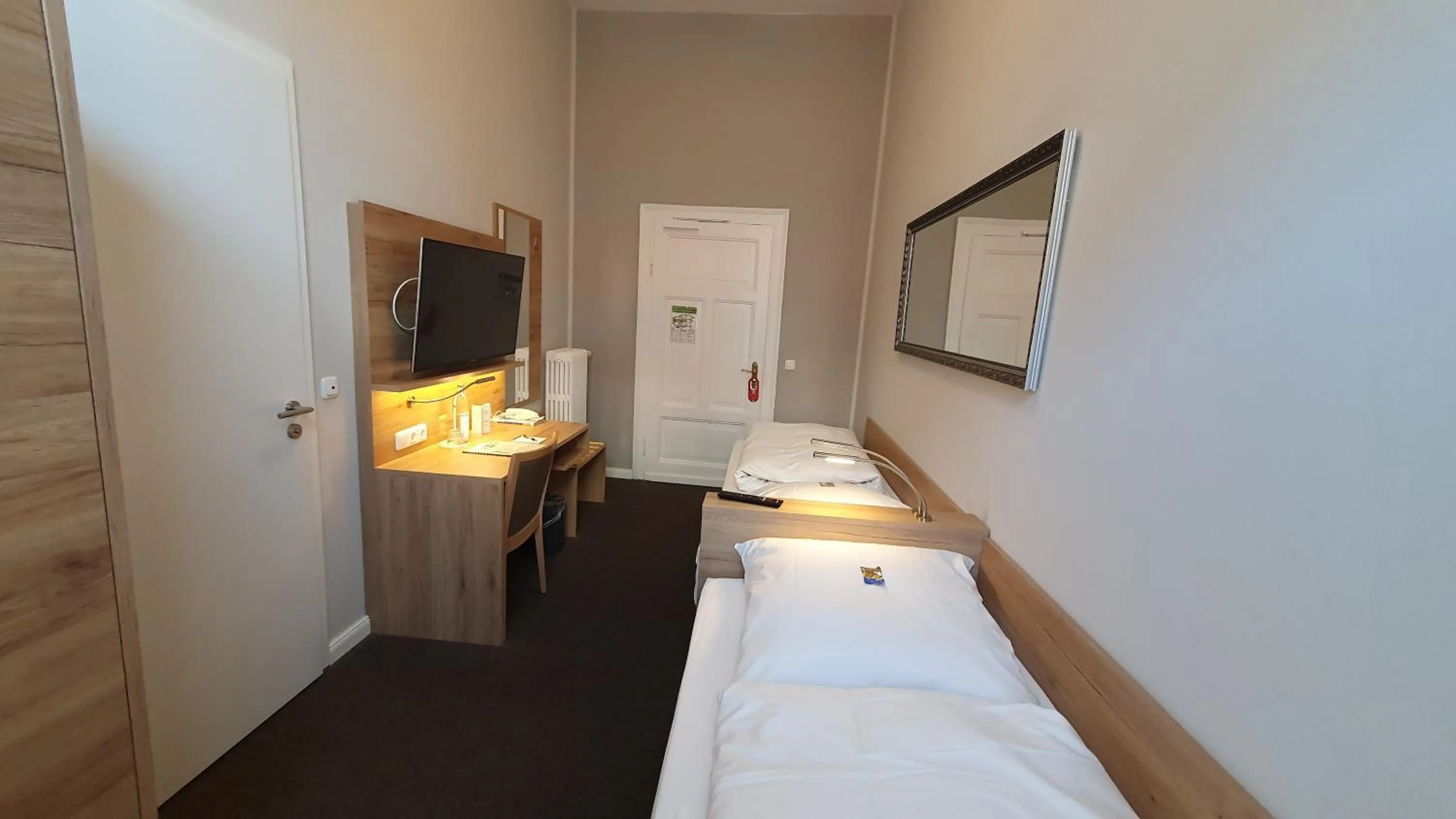 Photo of the whole room in Hotel An der Altstadt