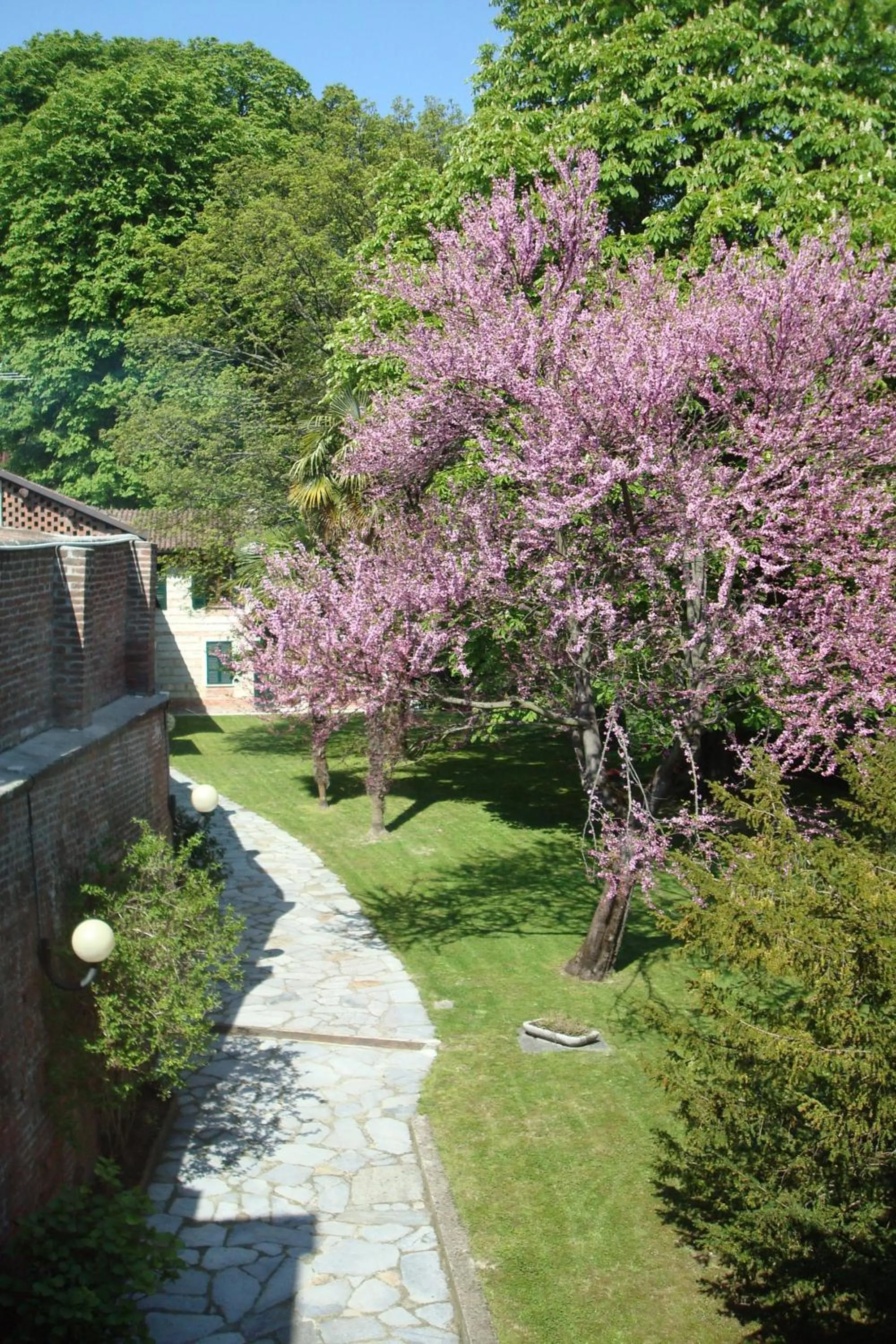 Garden in Dimora Storica La Corte Delle 4 Stagioni