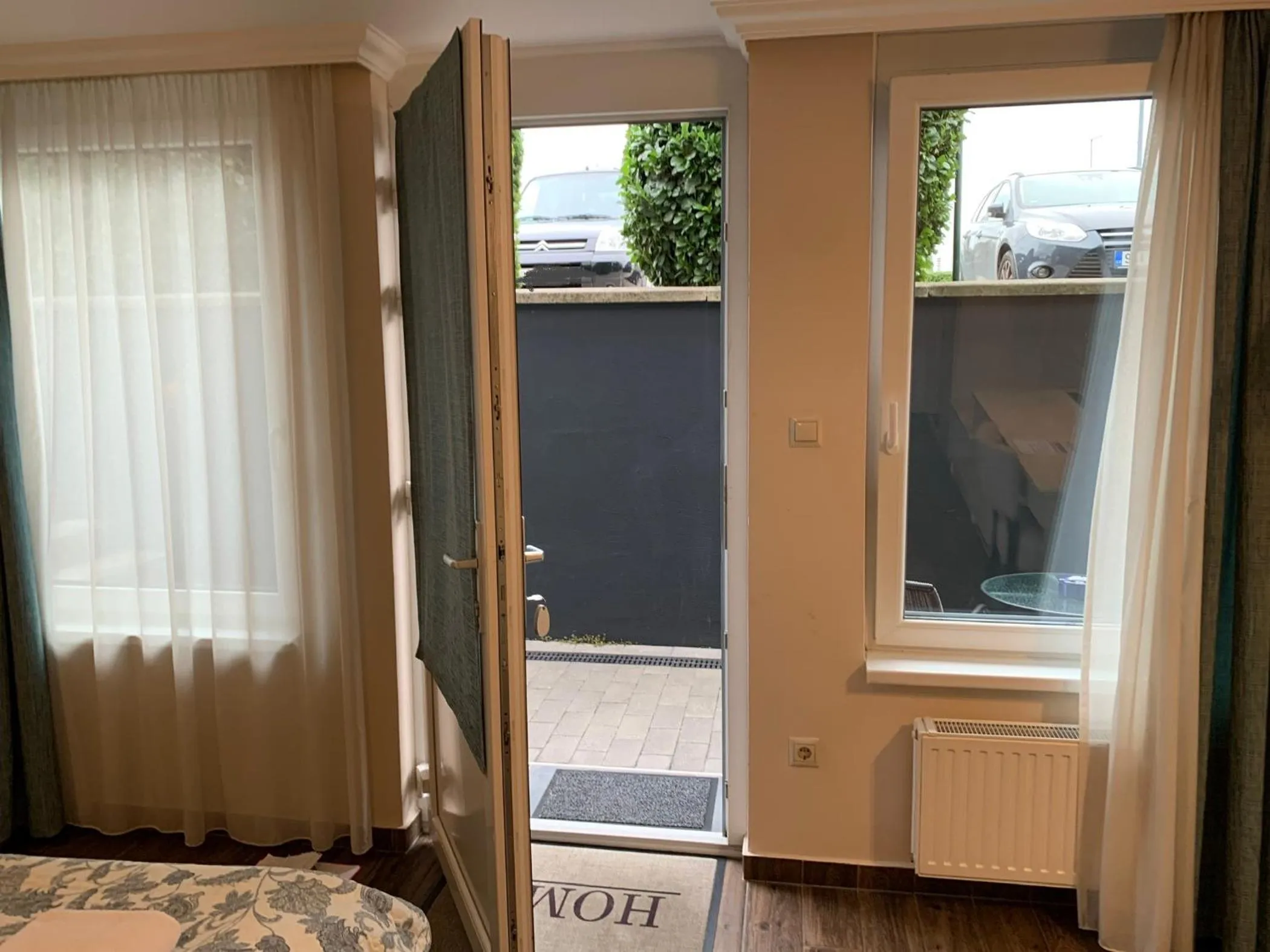 Bed in Nimród Hotel és Ètterem