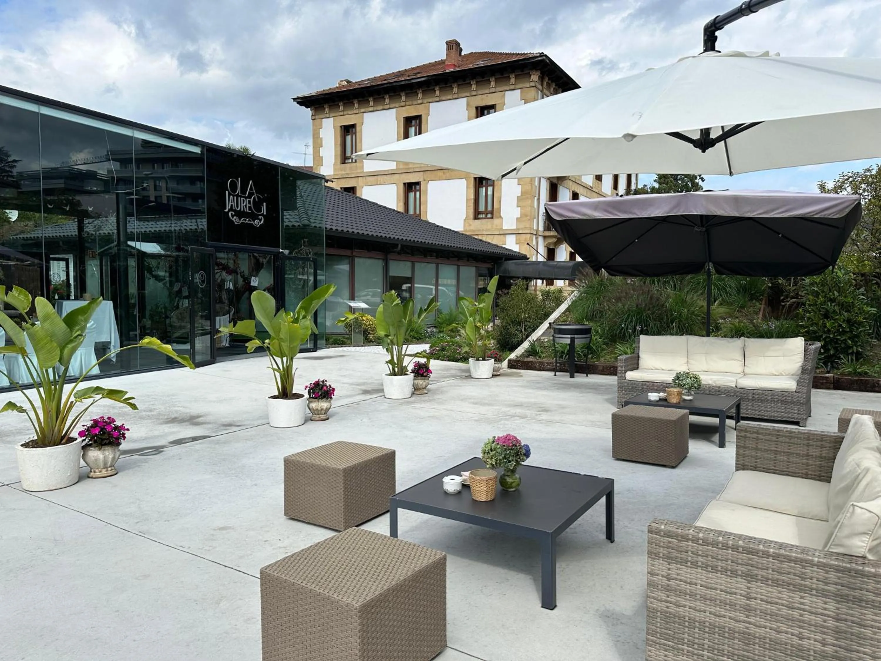 Property building in Hotel Olajauregi