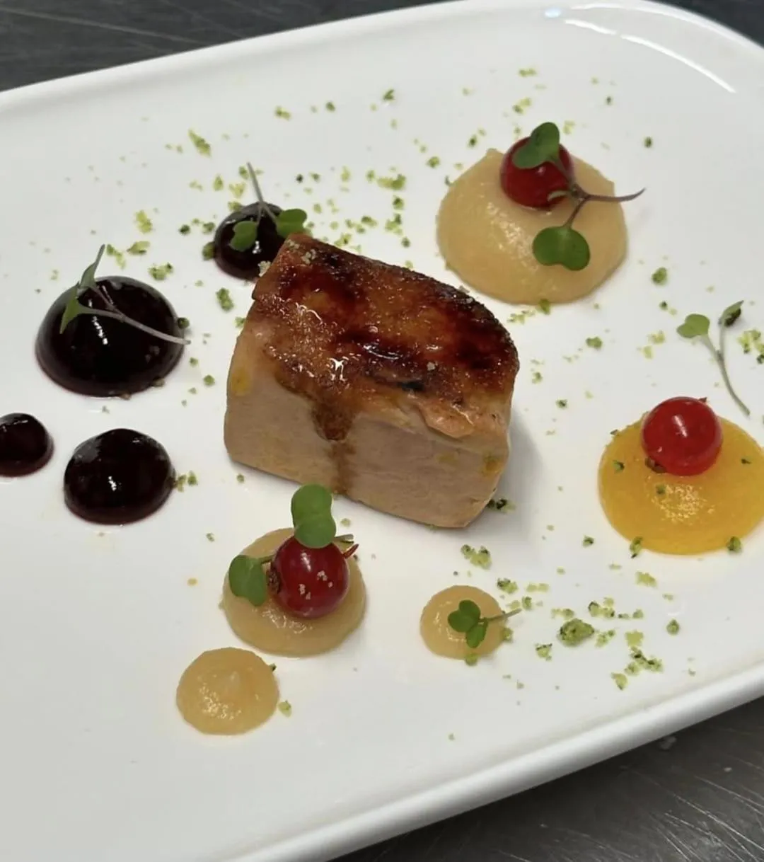 Restaurant/places to eat in Hotel Olajauregi