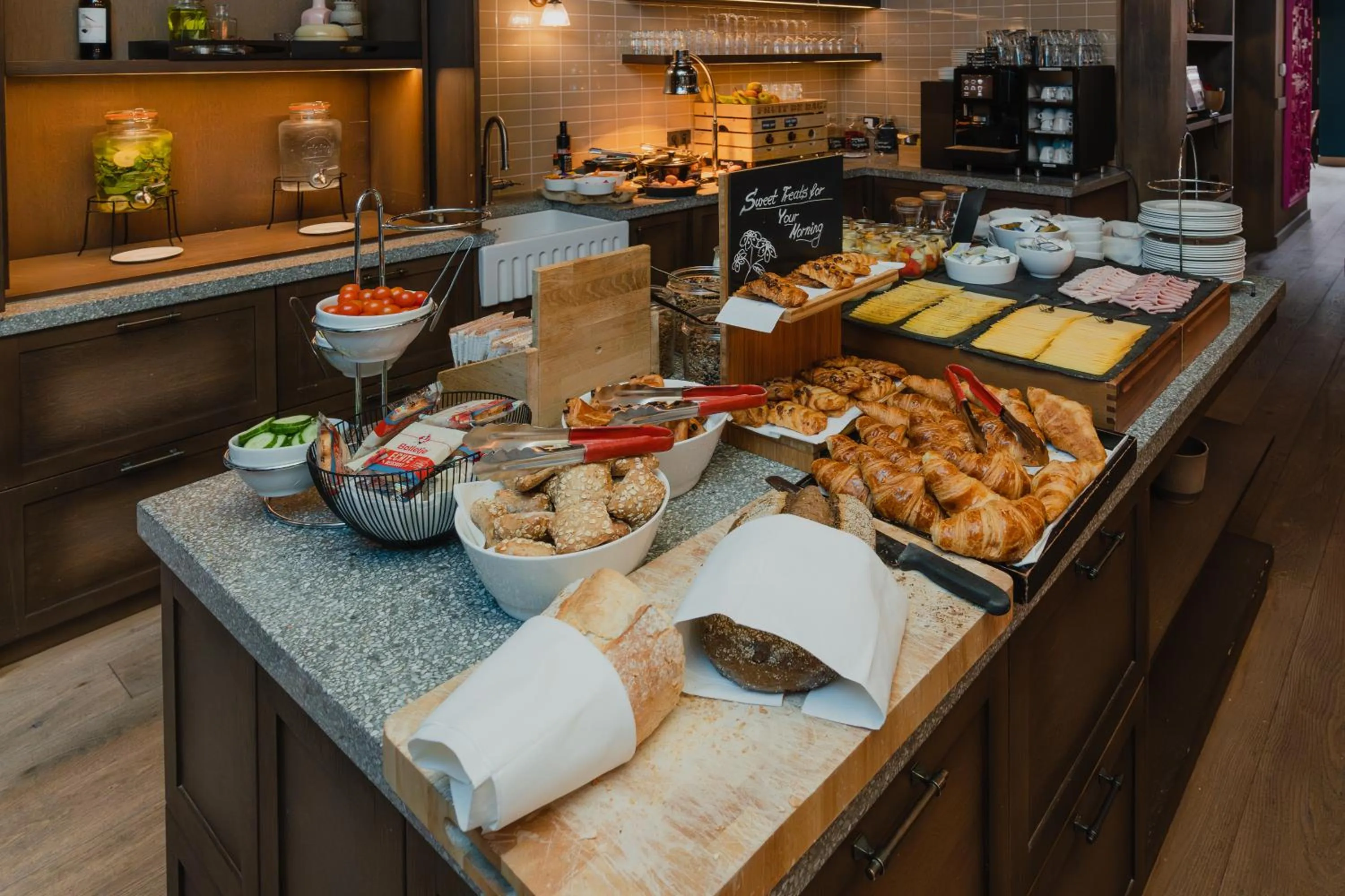 Breakfast in Hotel van de Vijsel