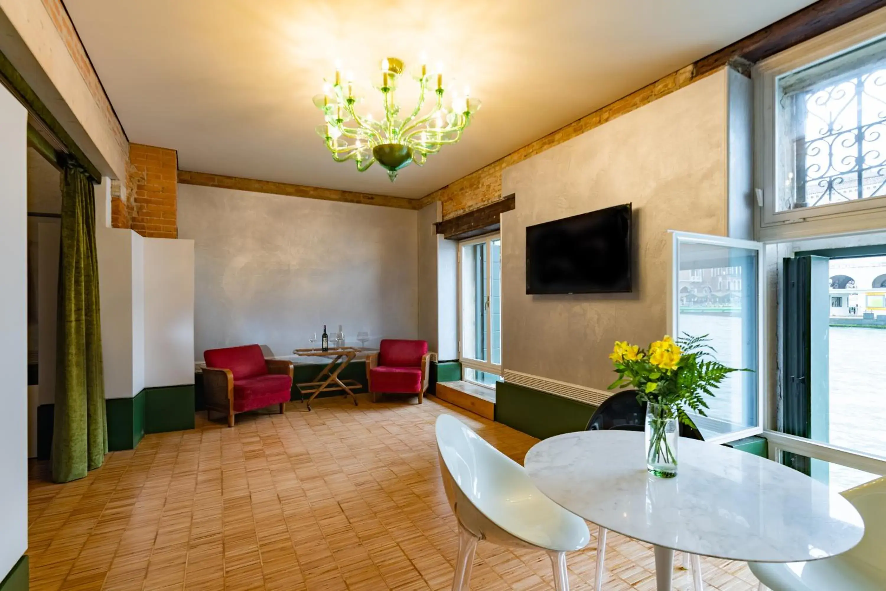 Apartment on the Grand Canal in Locanda Leon Bianco on the Grand Canal Apartment on the Grand Canal in Locanda Leon Bianco on the Grand Canal