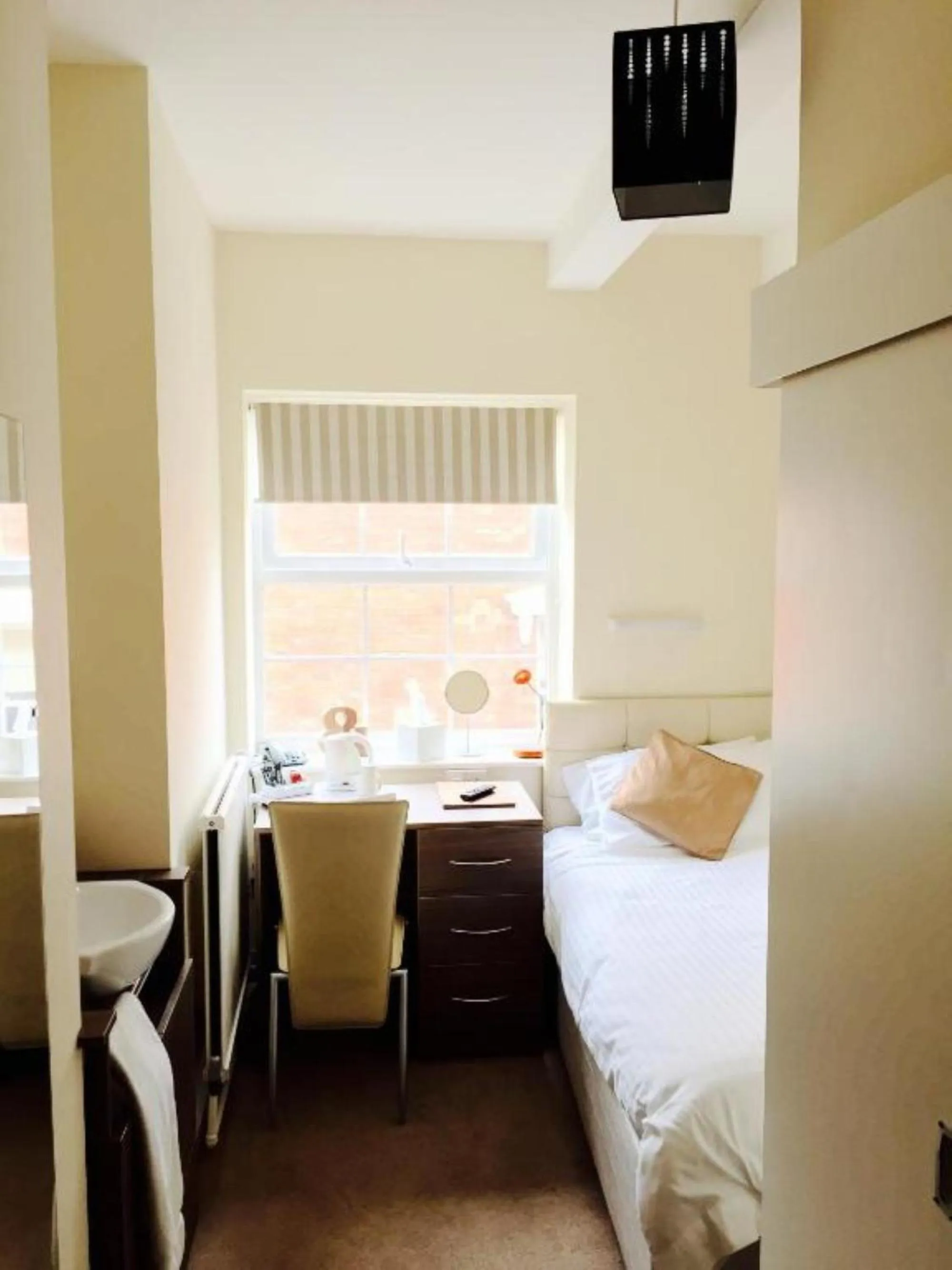 Bed in 281 Hotel & Restaurant