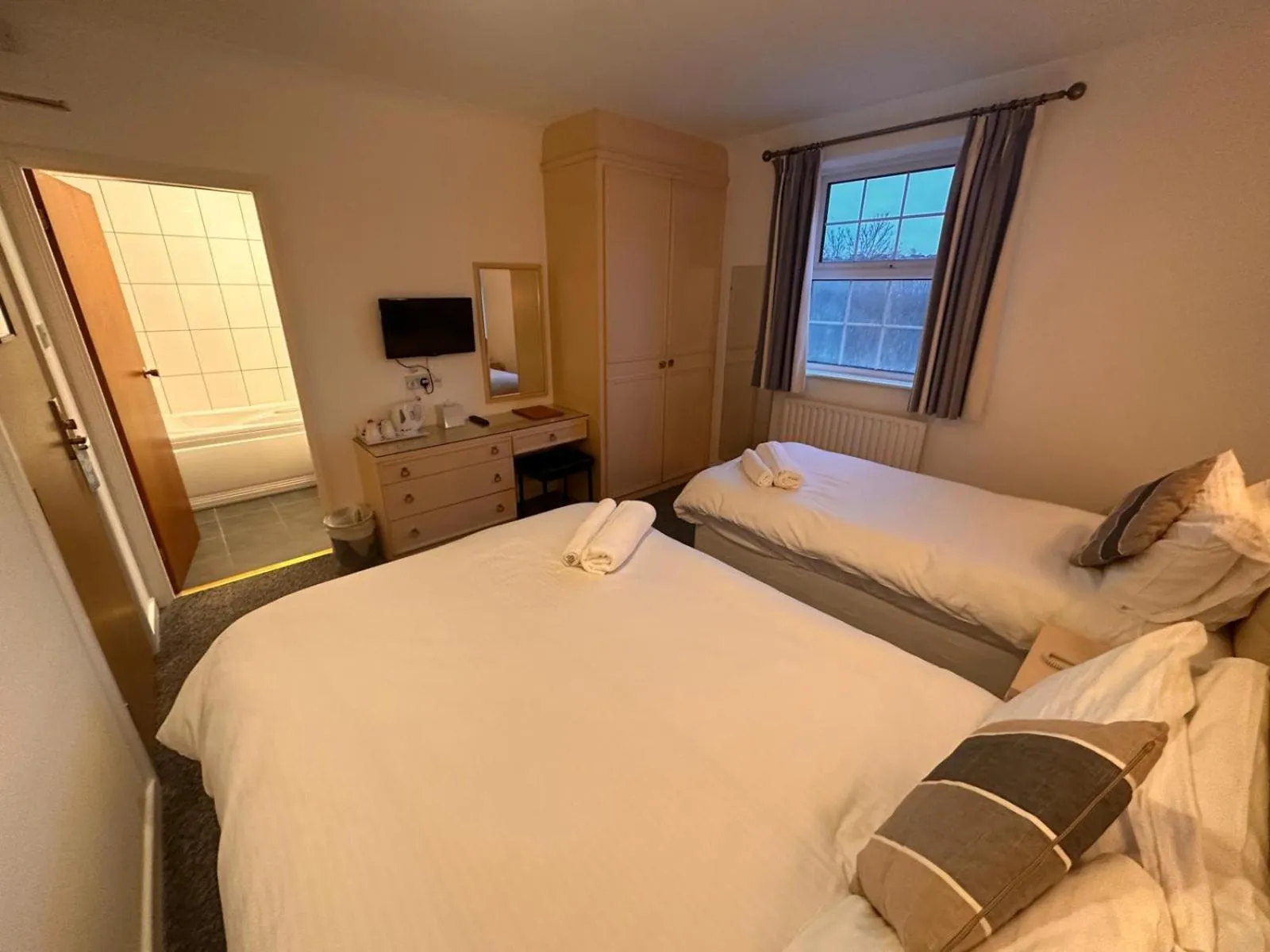 Bed in 281 Hotel & Restaurant