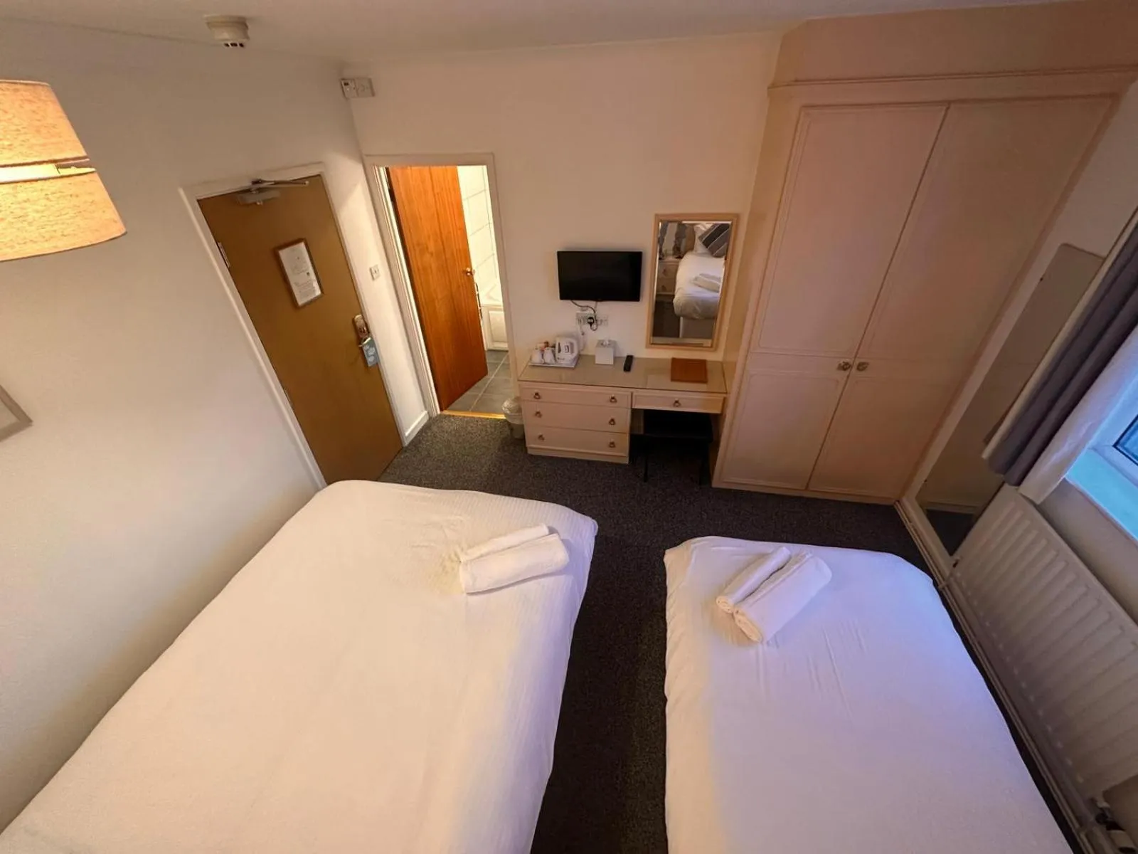 Bed in 281 Hotel & Restaurant