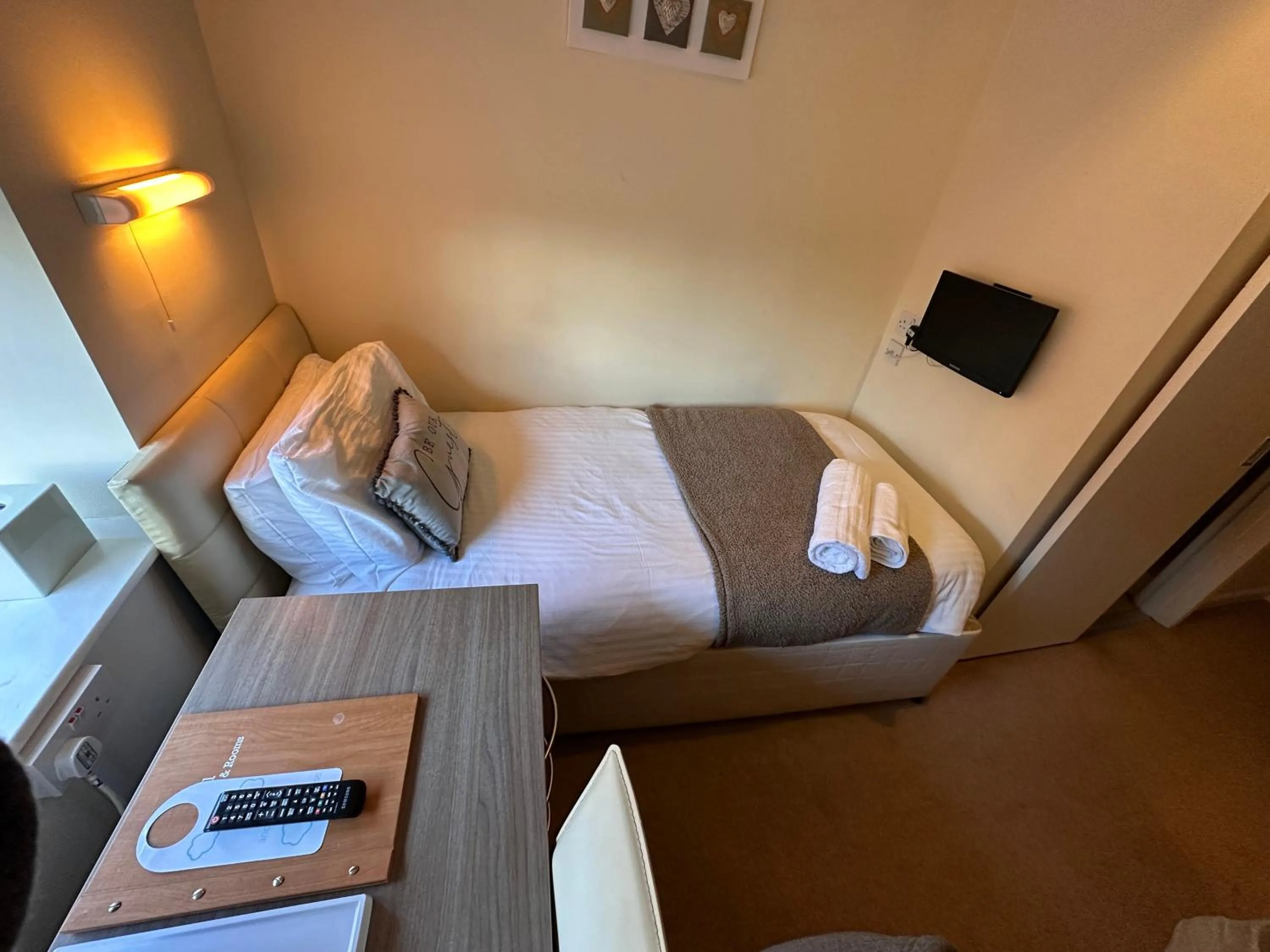 Bed in 281 Hotel & Restaurant