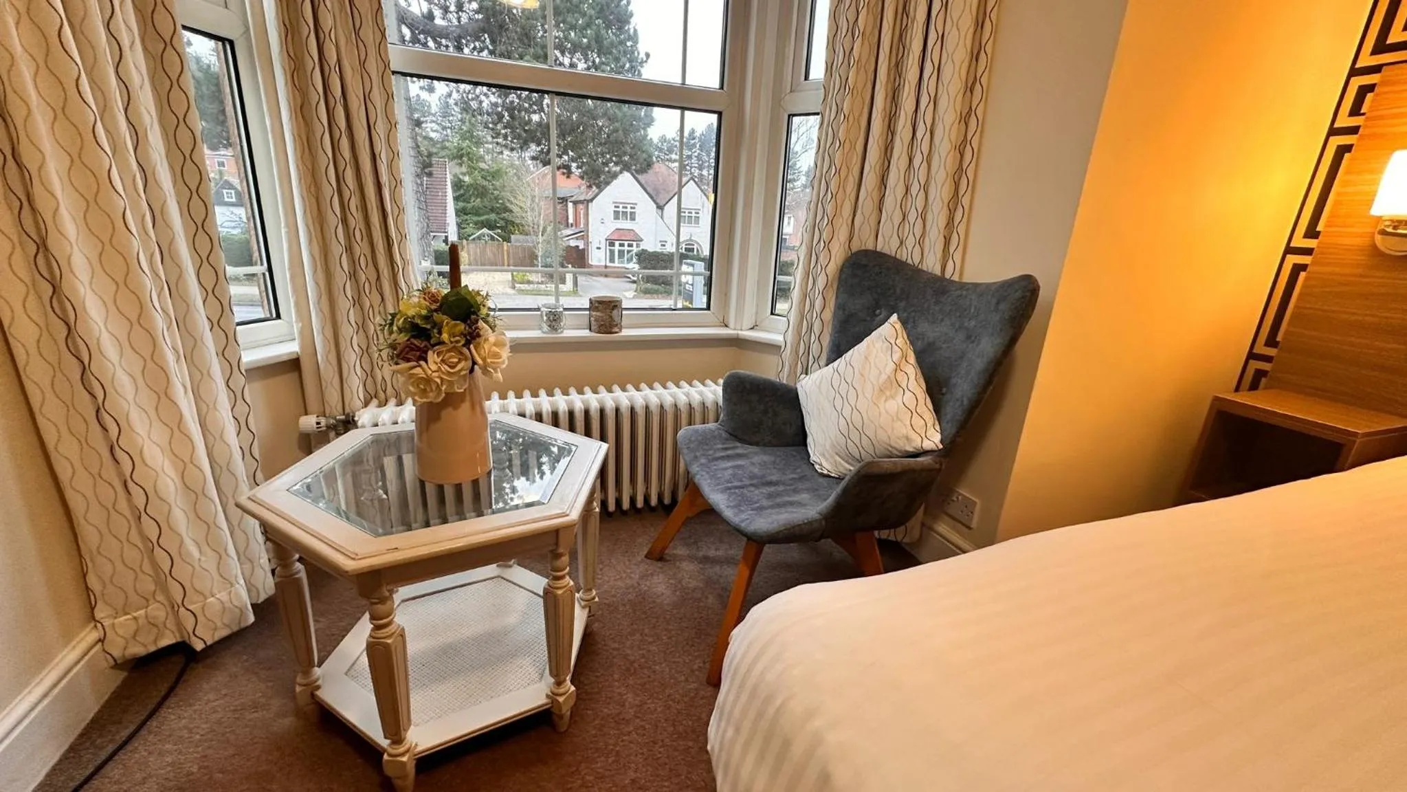 Seating area, Bed in 281 Hotel & Restaurant