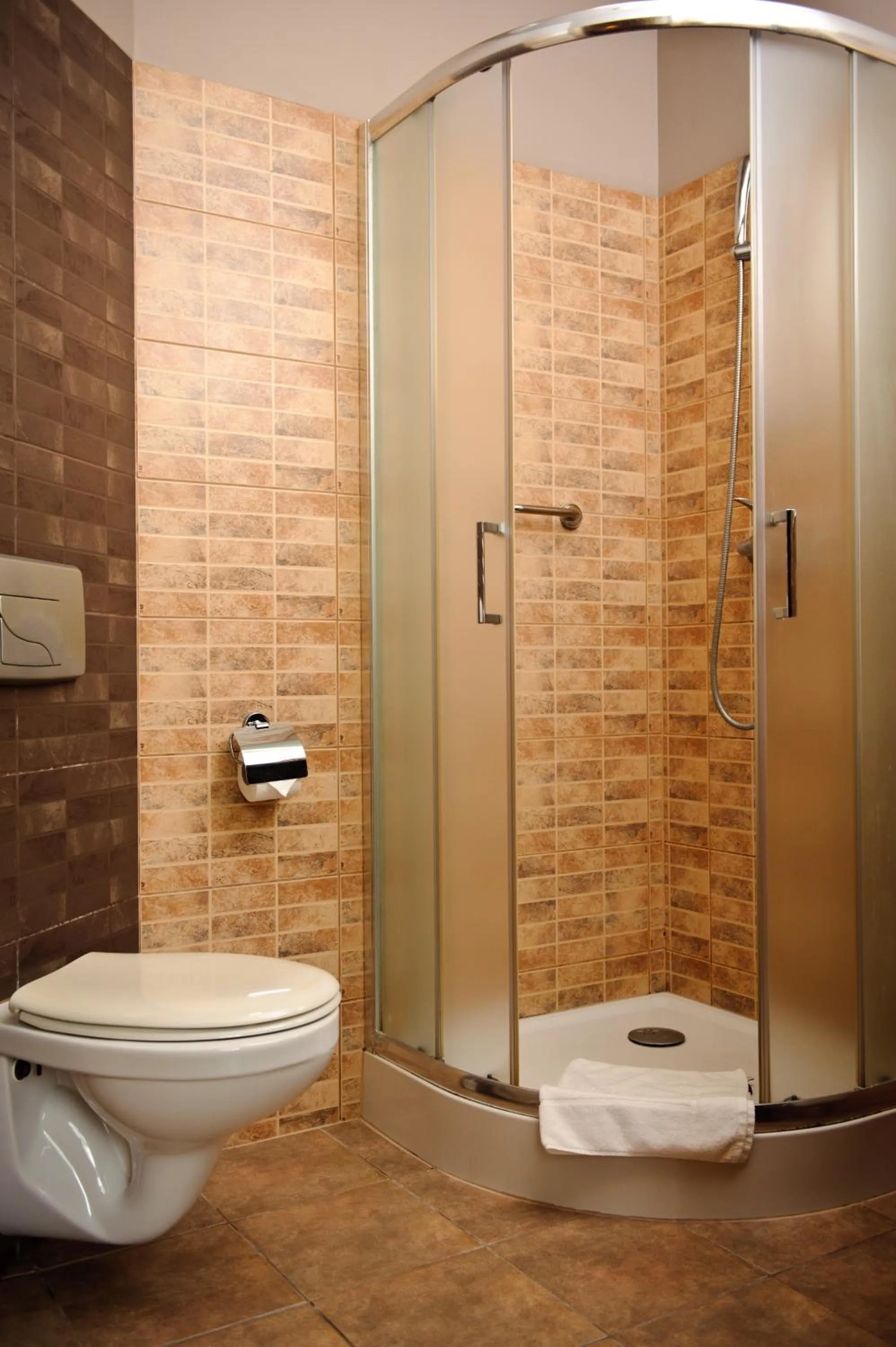 Shower in Hotel Carskie Koszary