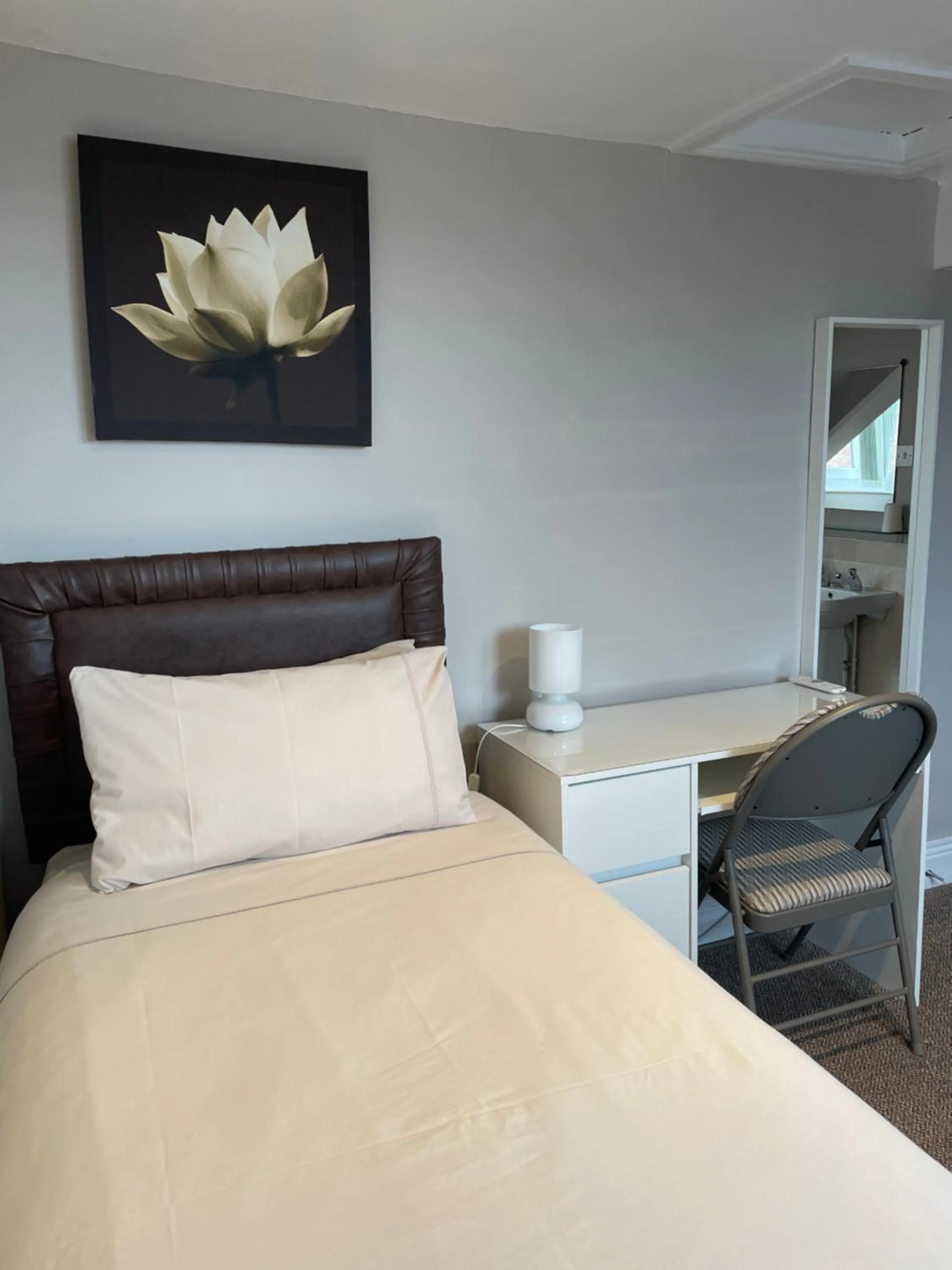 Bed in Aabba Guest House