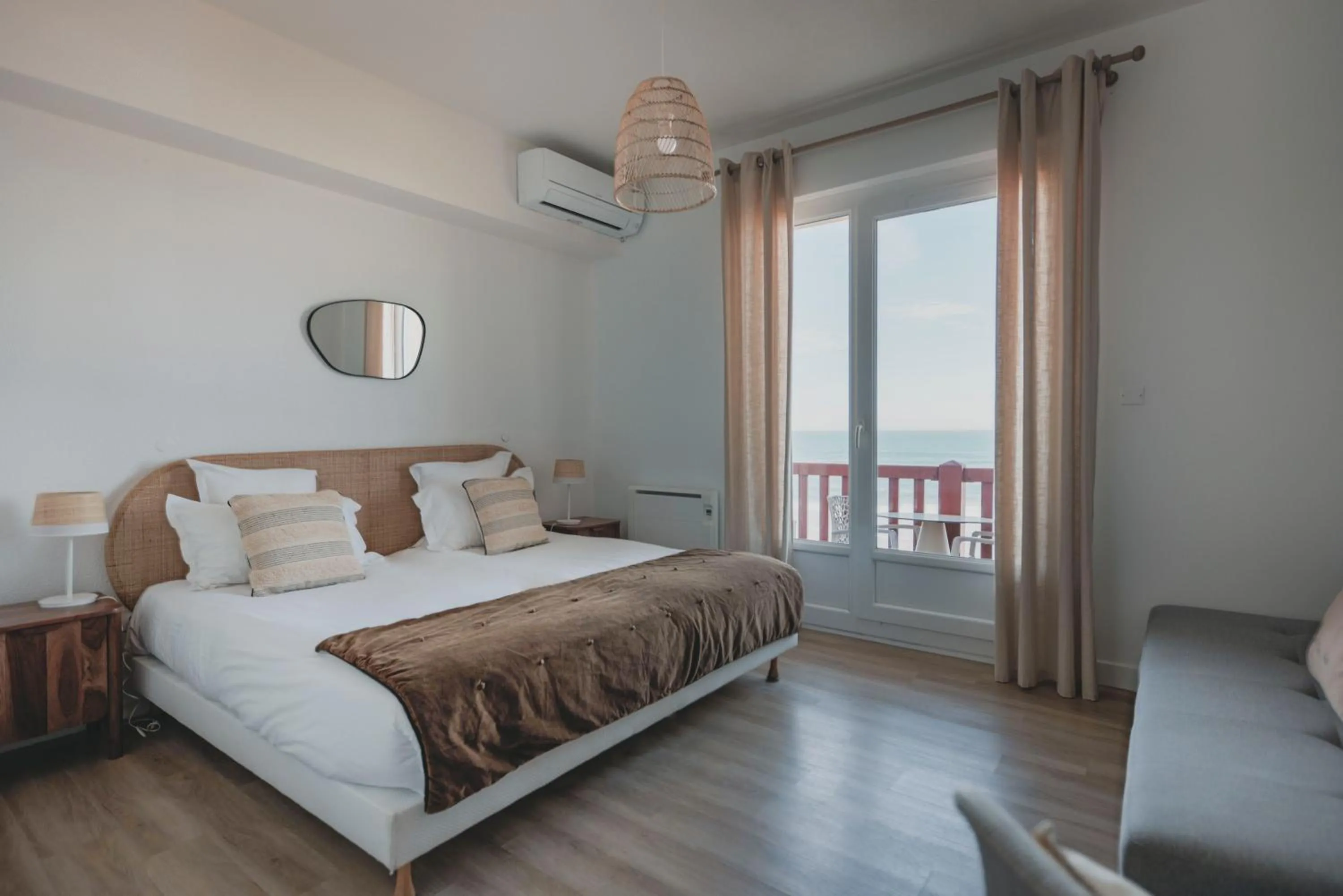 Bed in Hôtel de La Plage