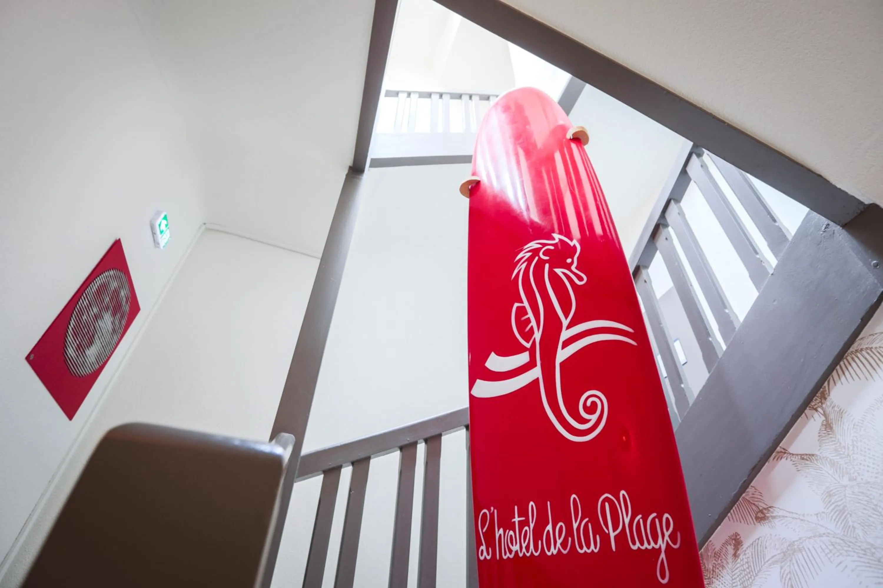 Property logo or sign, Bed in Hôtel de La Plage