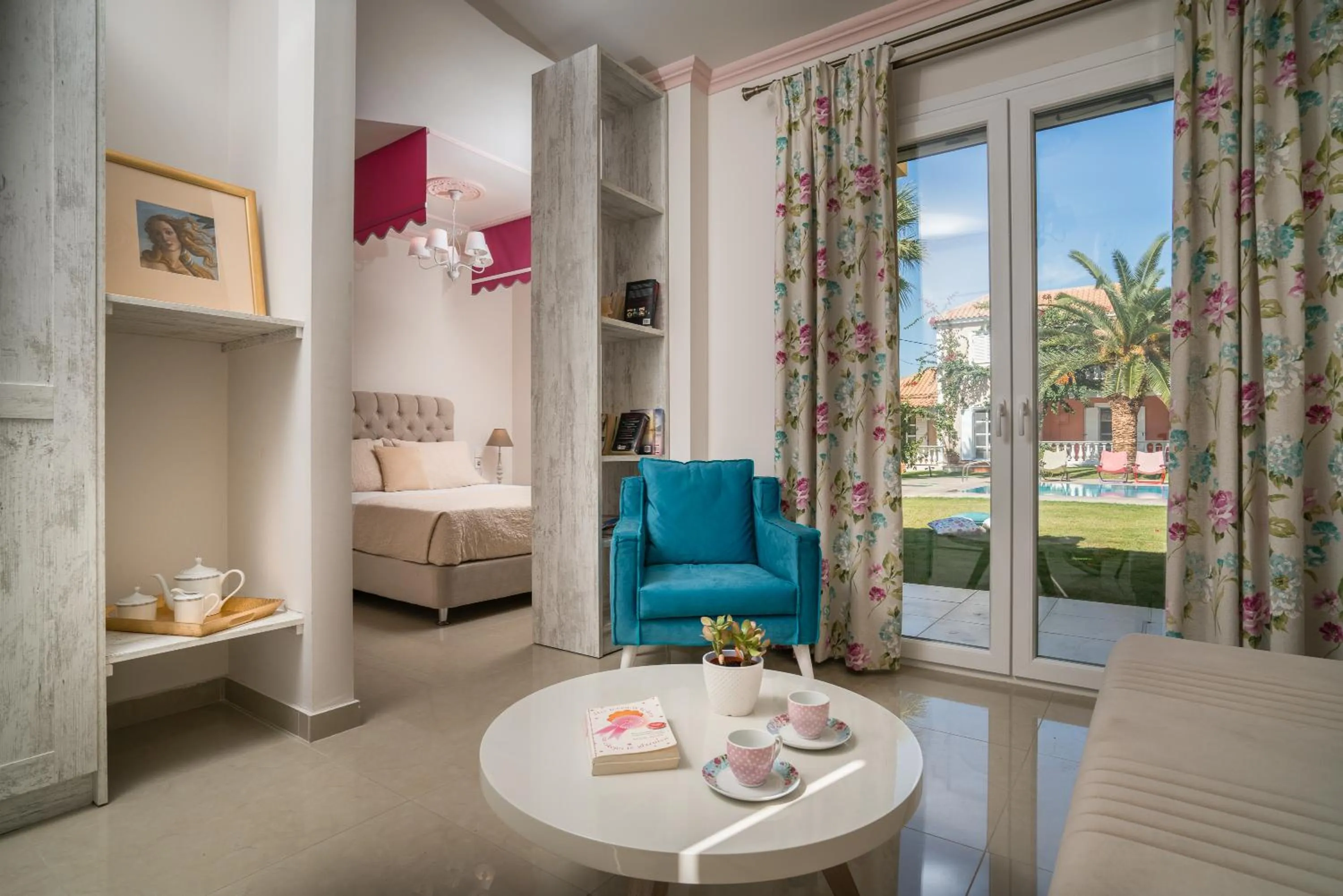 Living room, Bed in Aeolos Boutique Hotel & Suites