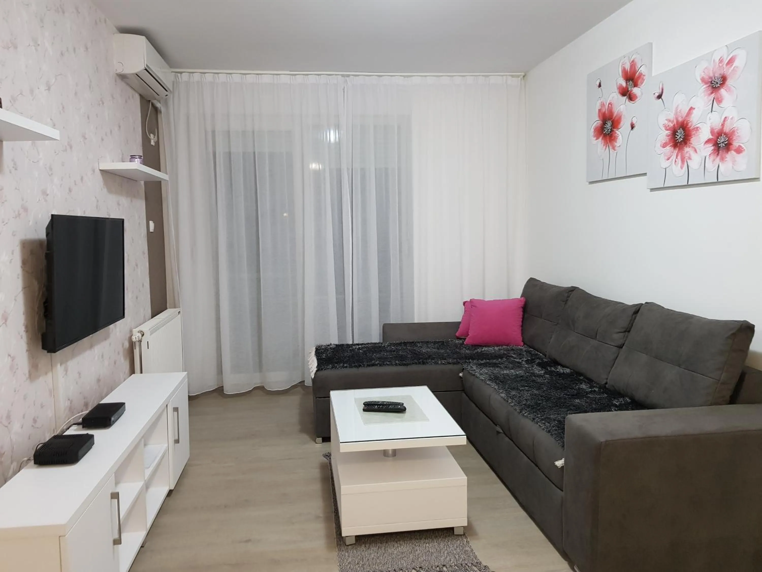 TV and multimedia in Apartment GEA 18