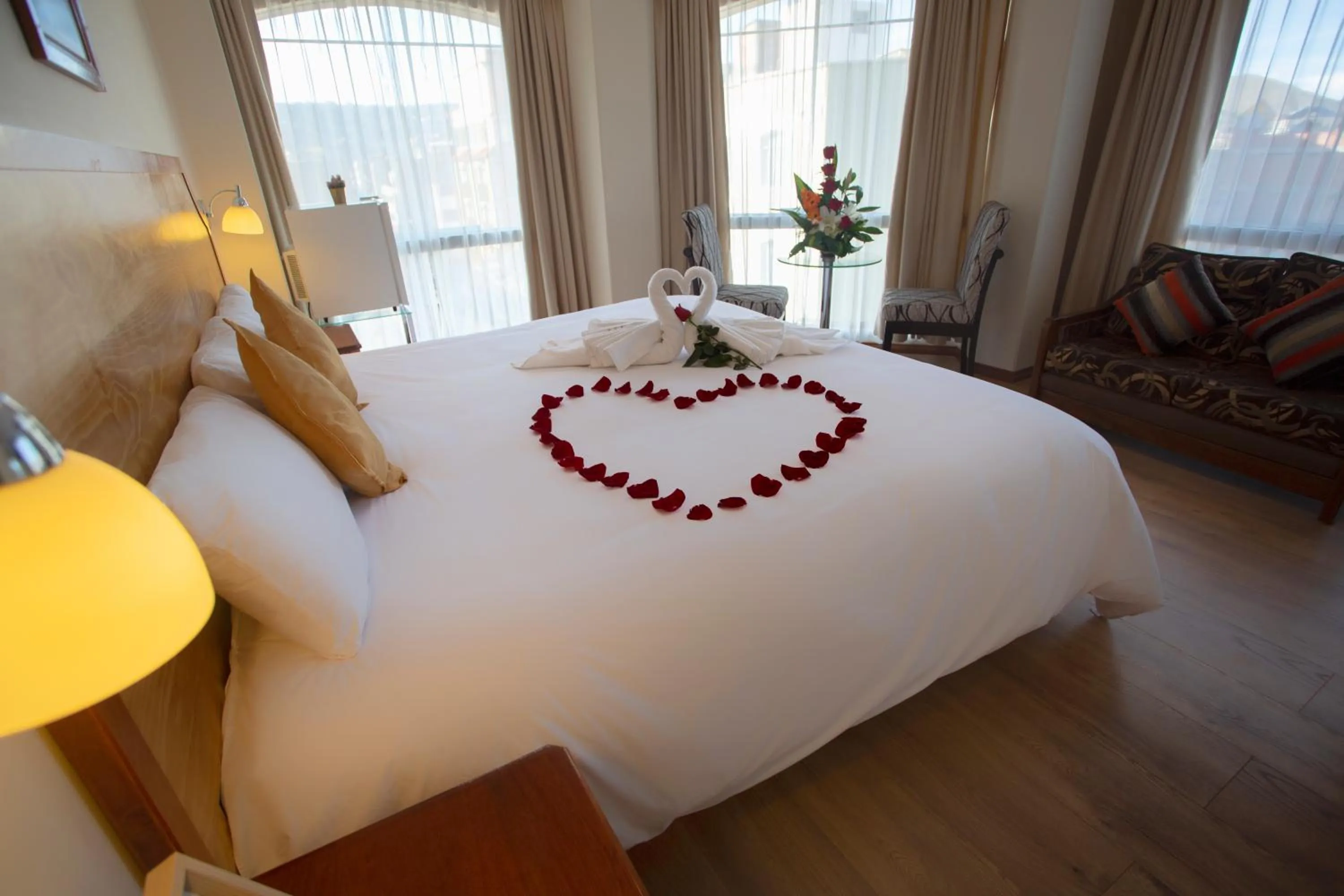 wedding, Bed in Sol Plaza Hotel