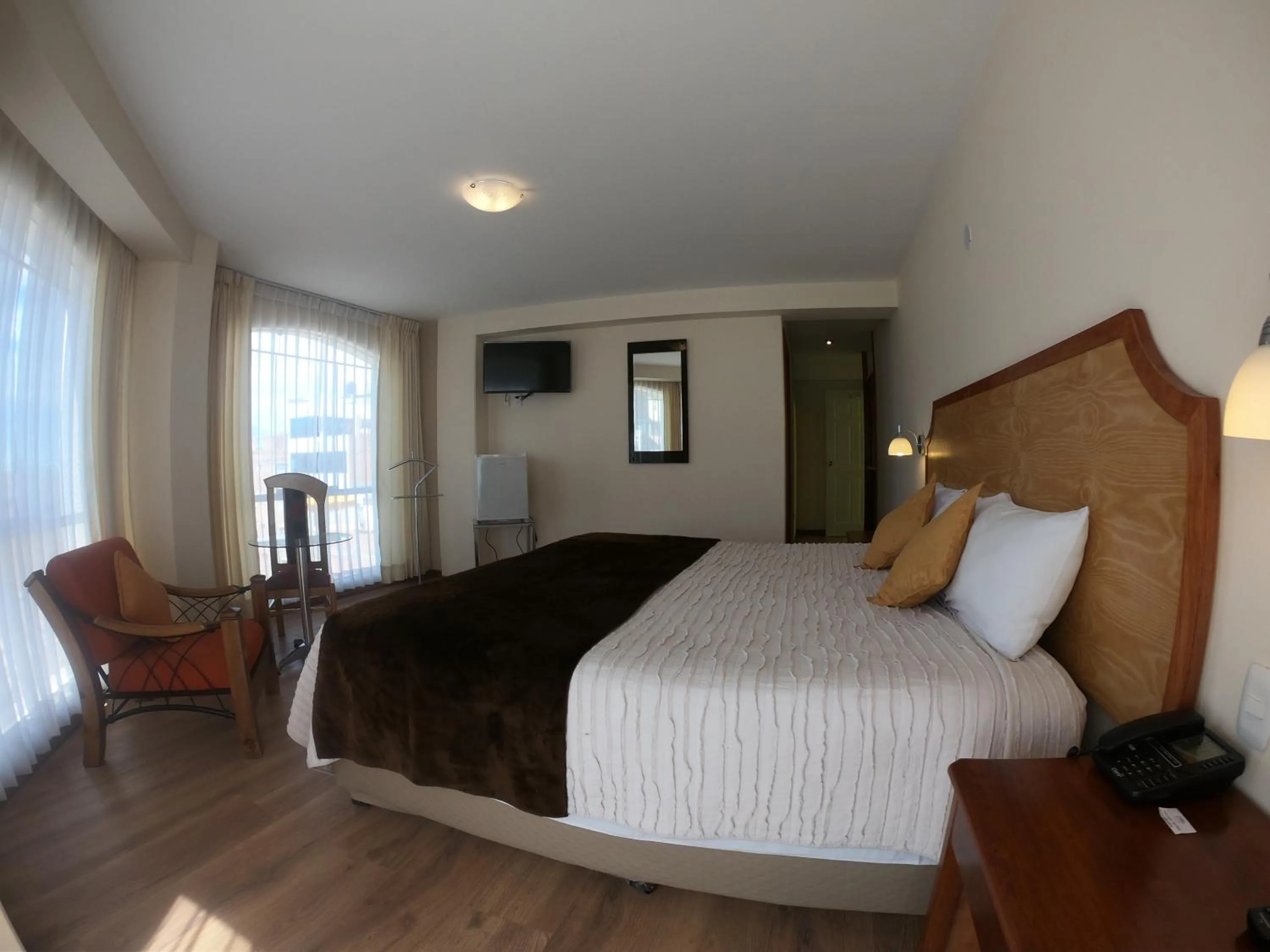 Bed in Sol Plaza Hotel