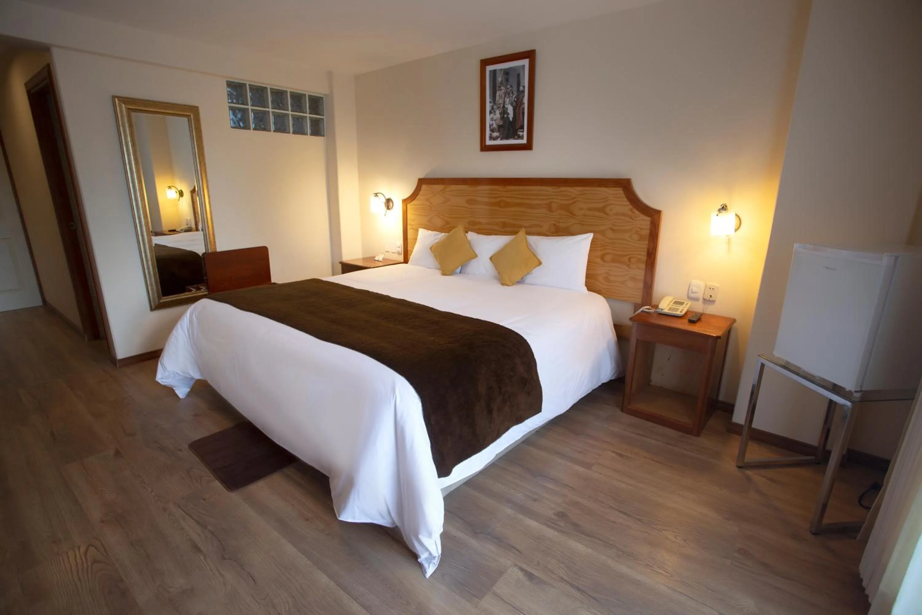 Bed in Sol Plaza Hotel