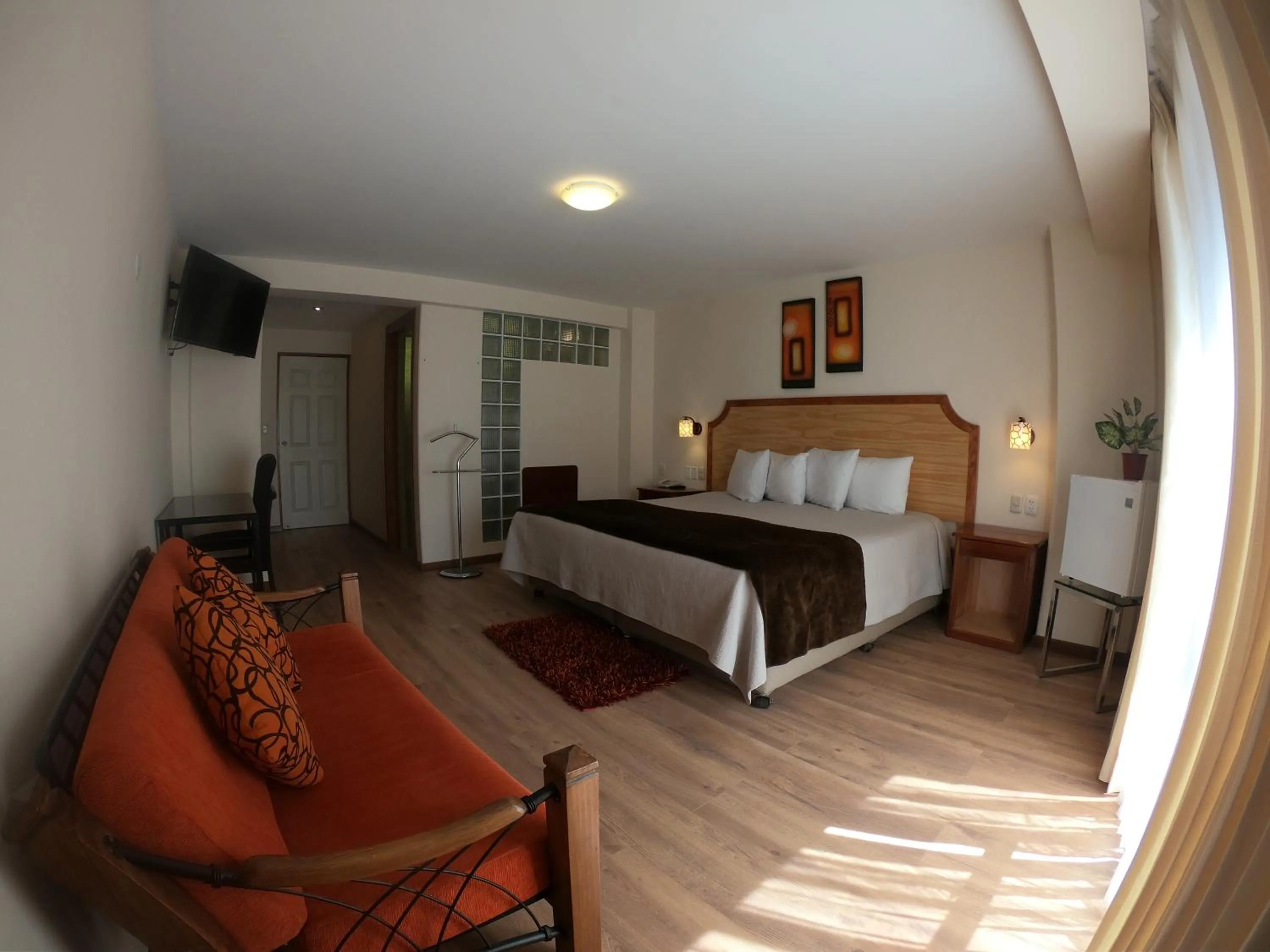 Bed in Sol Plaza Hotel