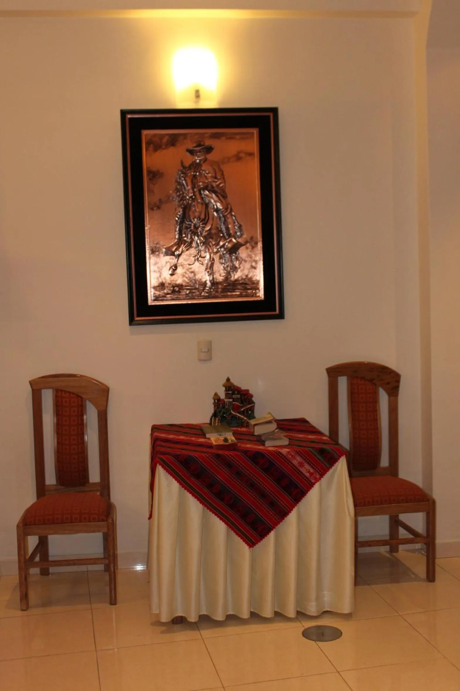 Decorative detail in Sol Plaza Hotel