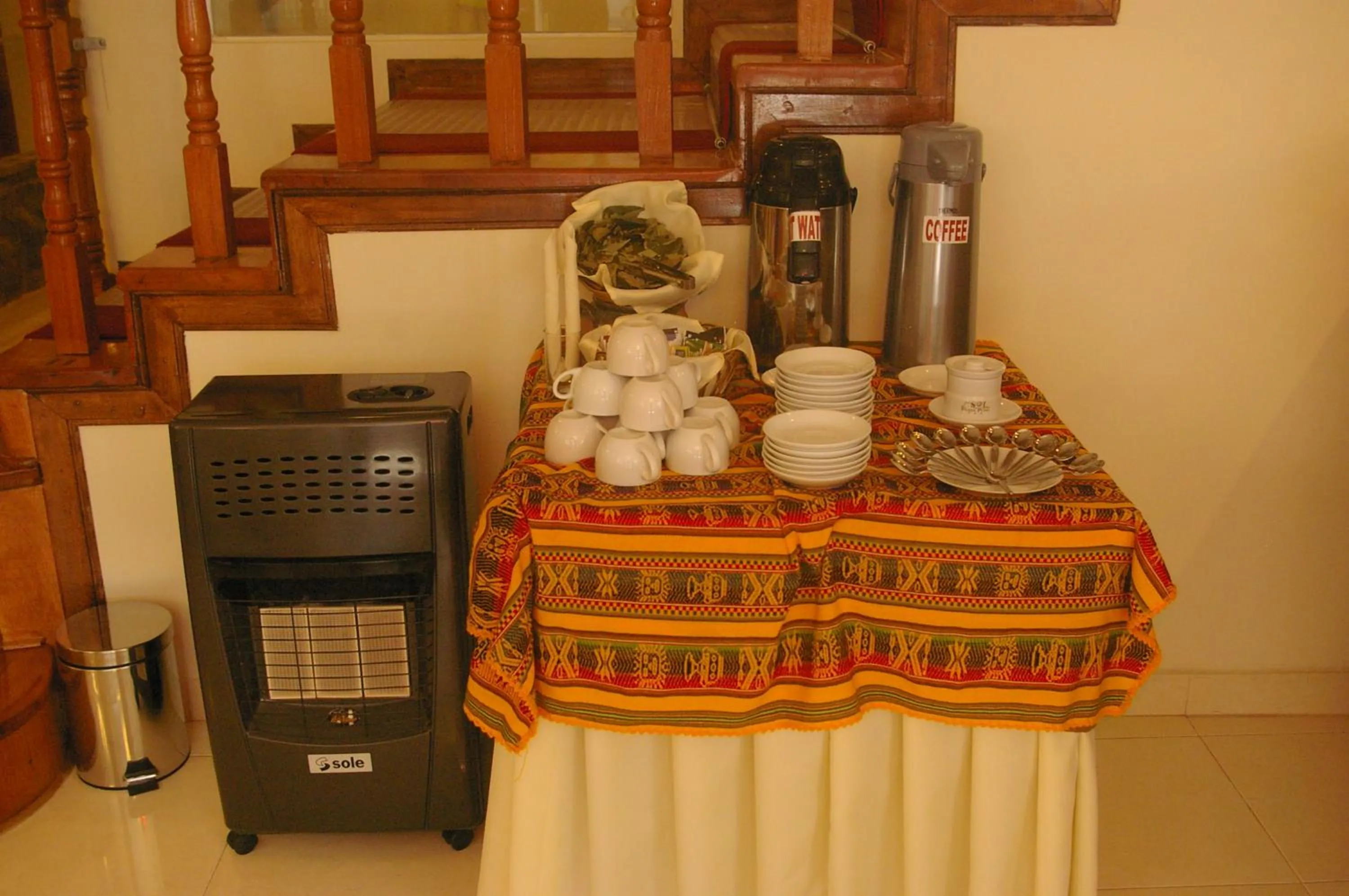 Restaurant/places to eat in Sol Plaza Hotel