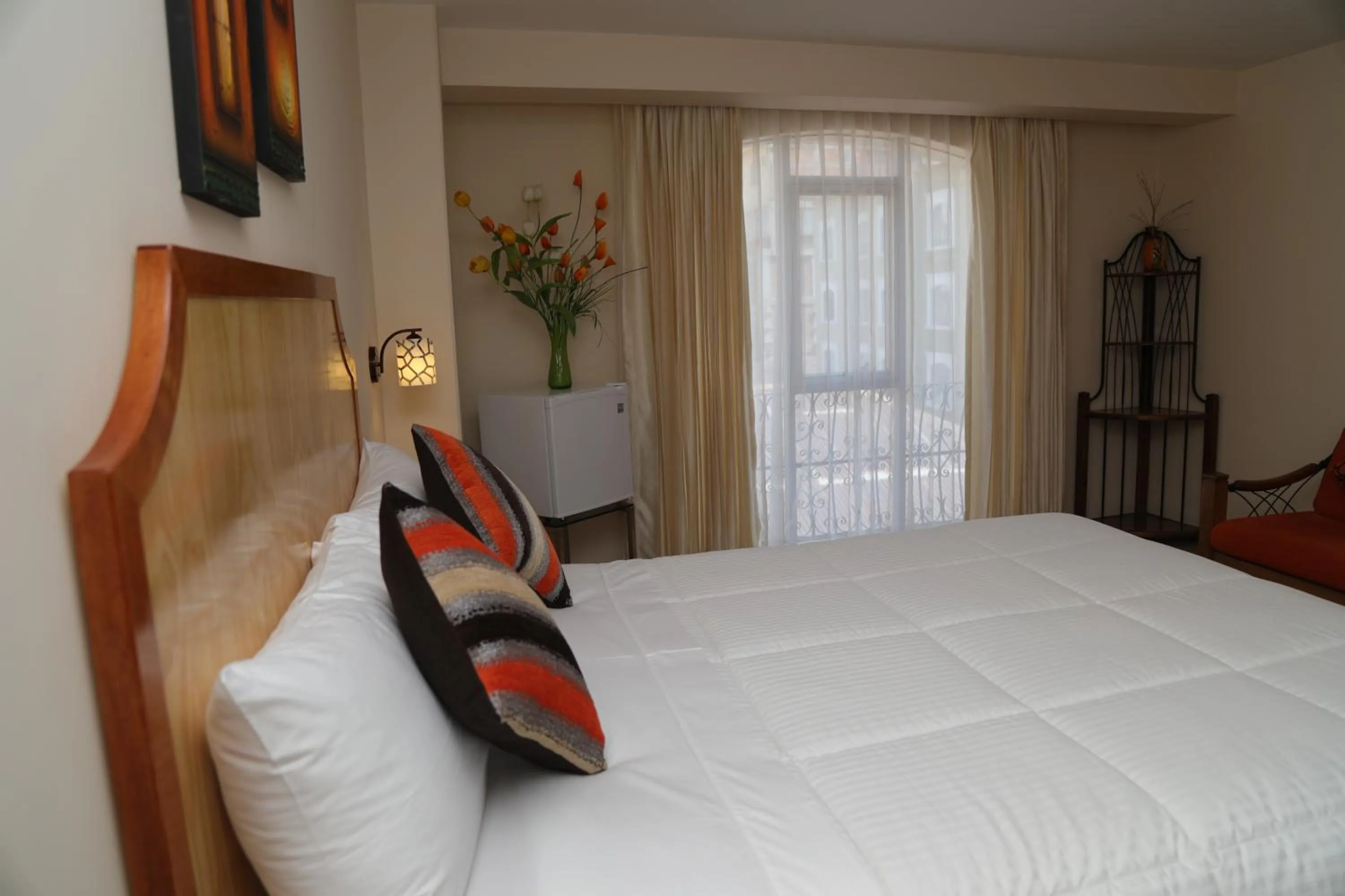 Bed in Sol Plaza Hotel