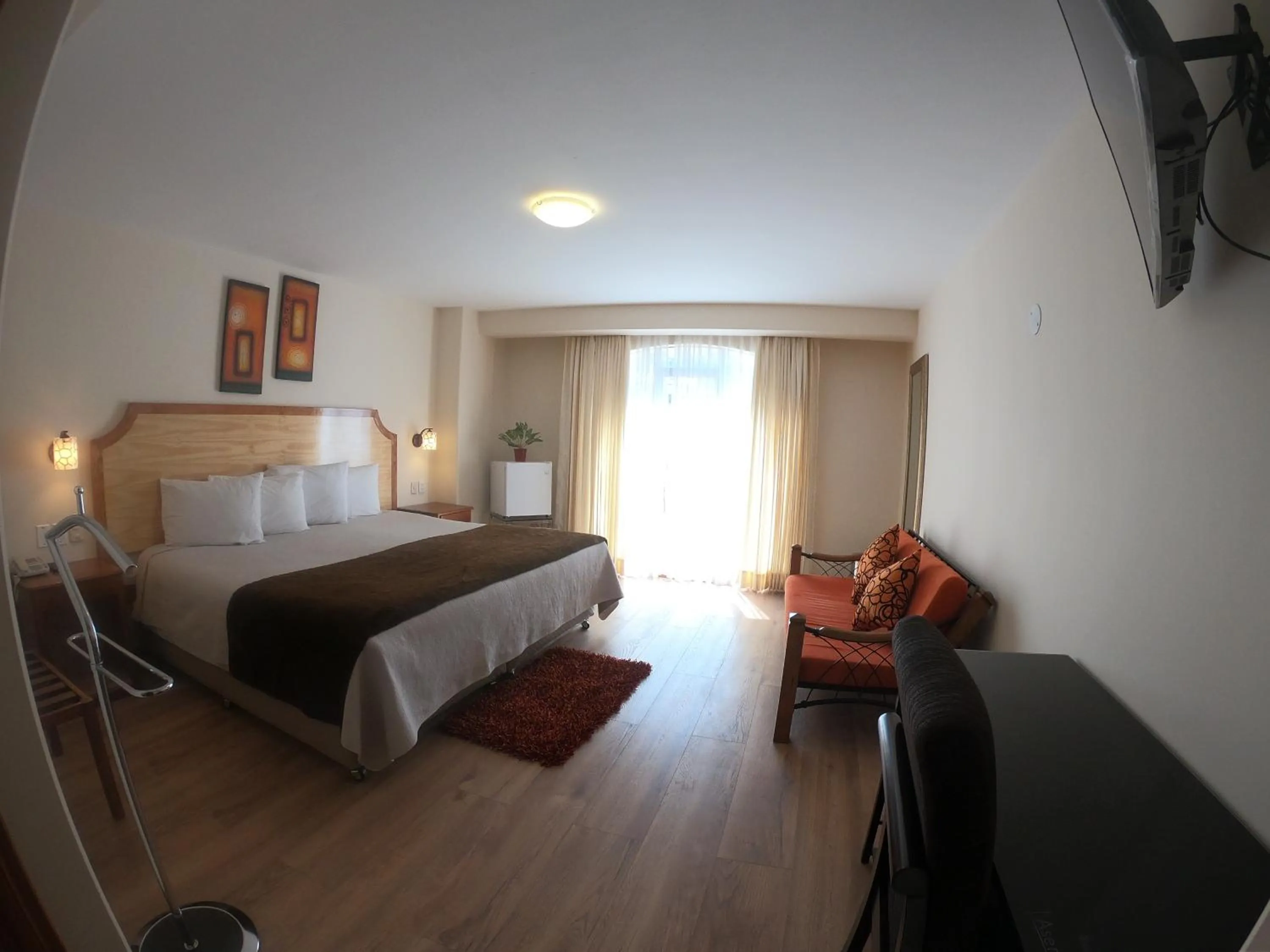 Bed in Sol Plaza Hotel