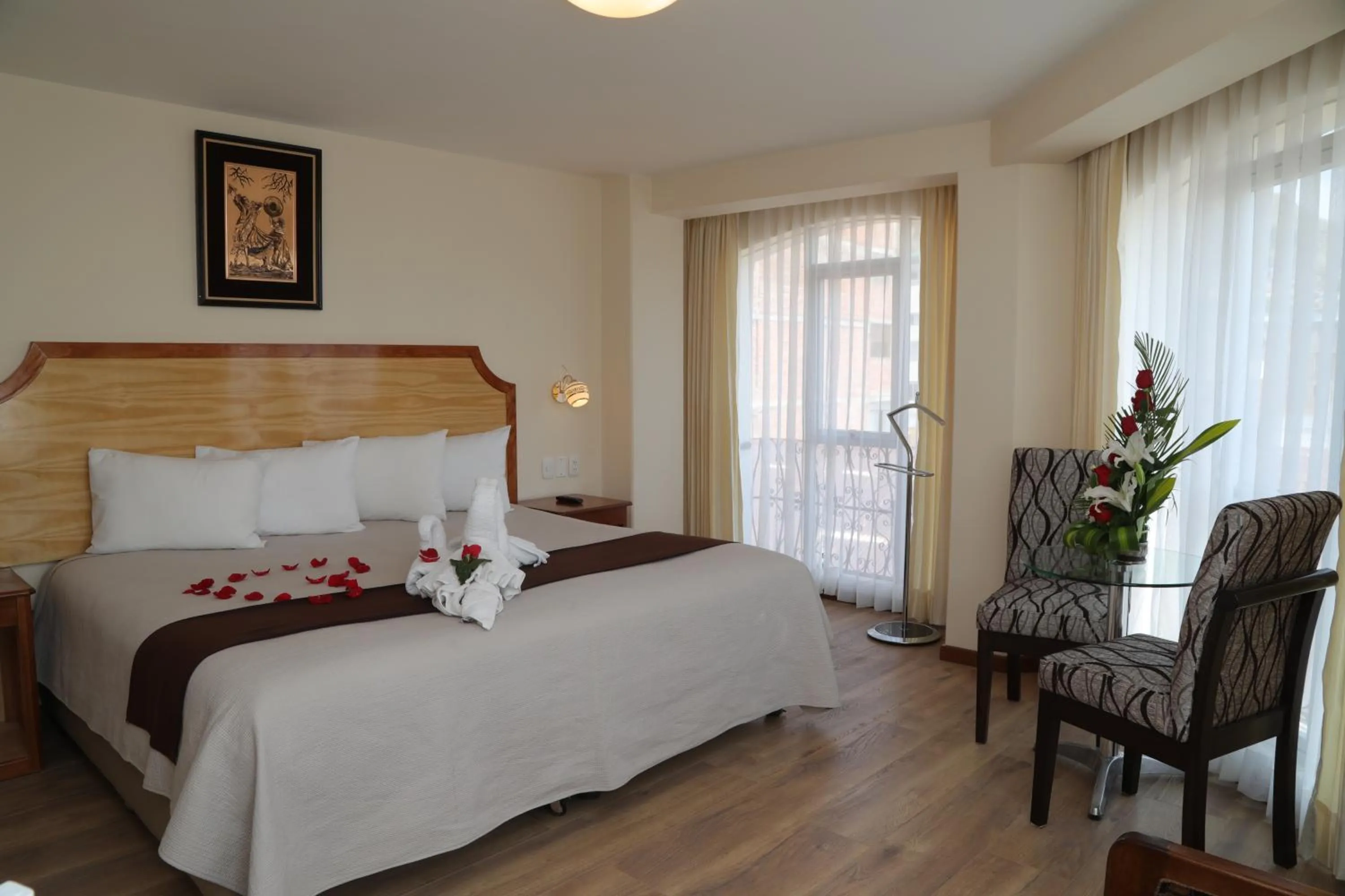 Bed in Sol Plaza Hotel